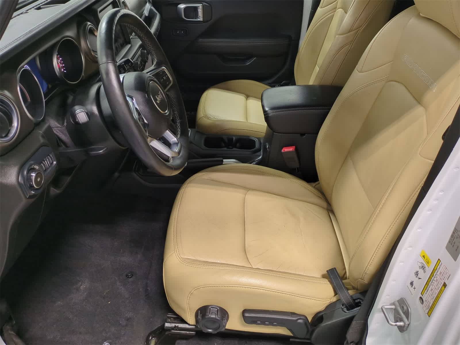 Thumbnail: 2018 Jeep Wrangler - 16