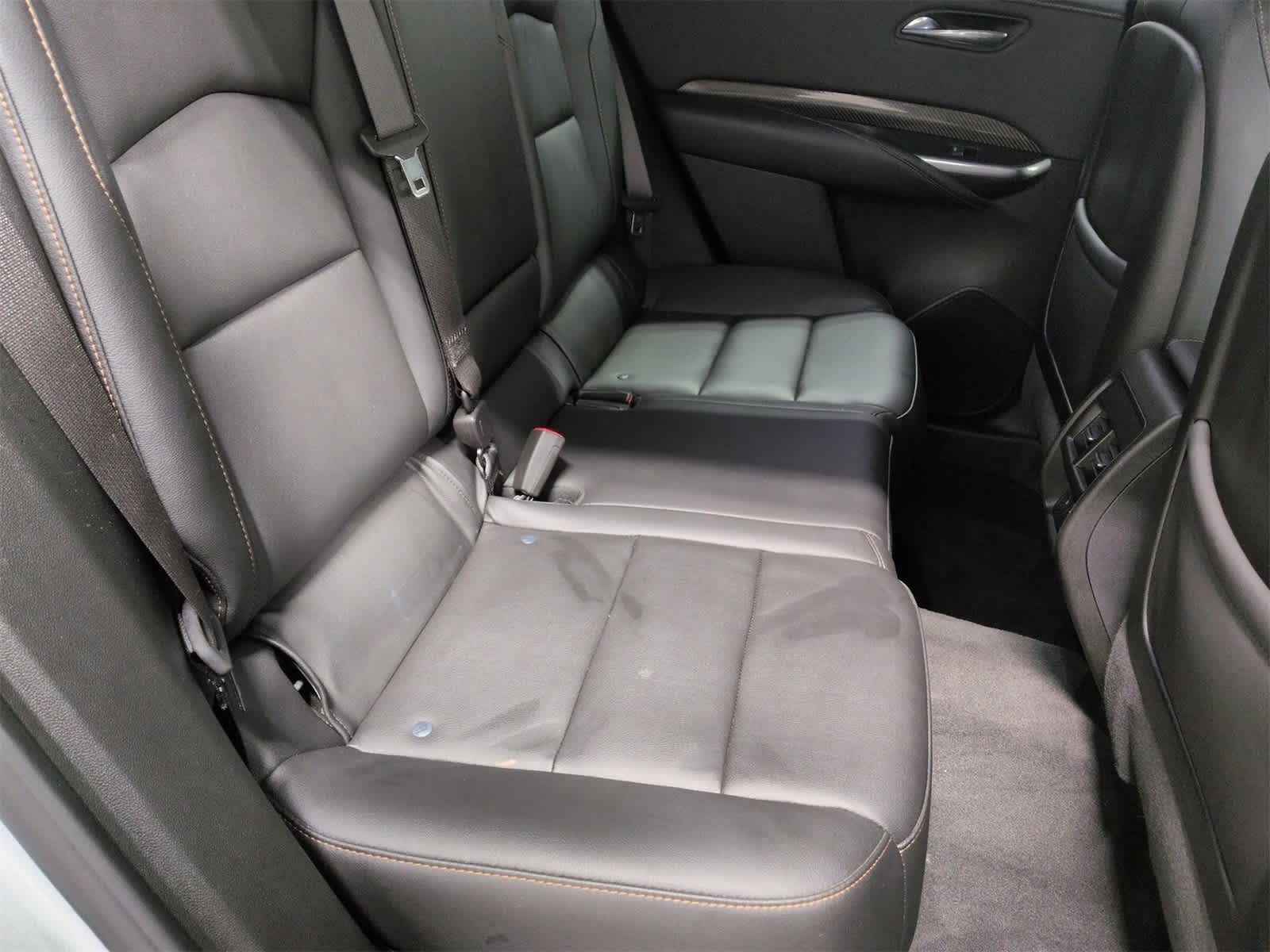 Thumbnail: 2022 Cadillac XT4 - 21