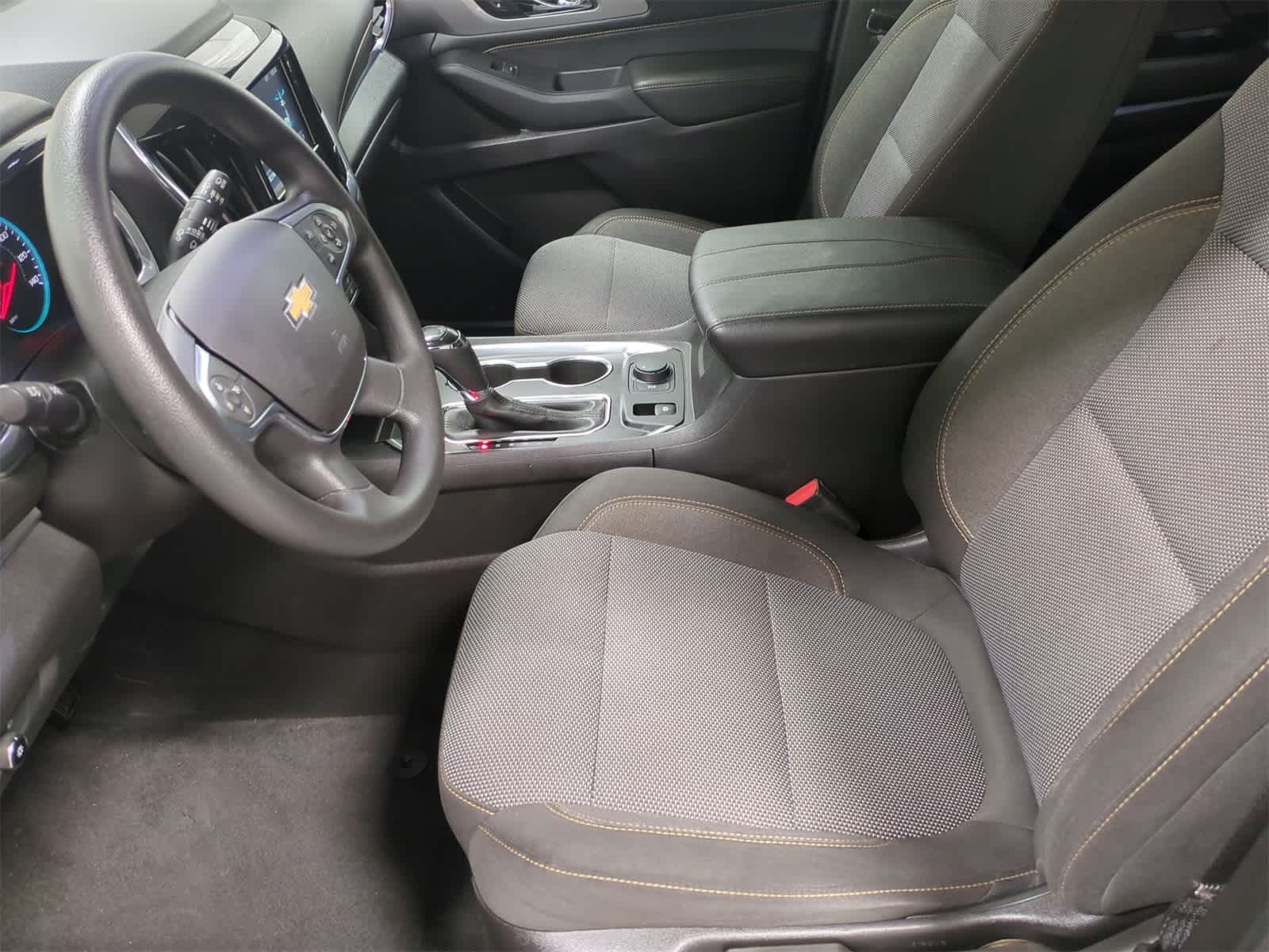 Thumbnail: 2018 Chevrolet Traverse - 17