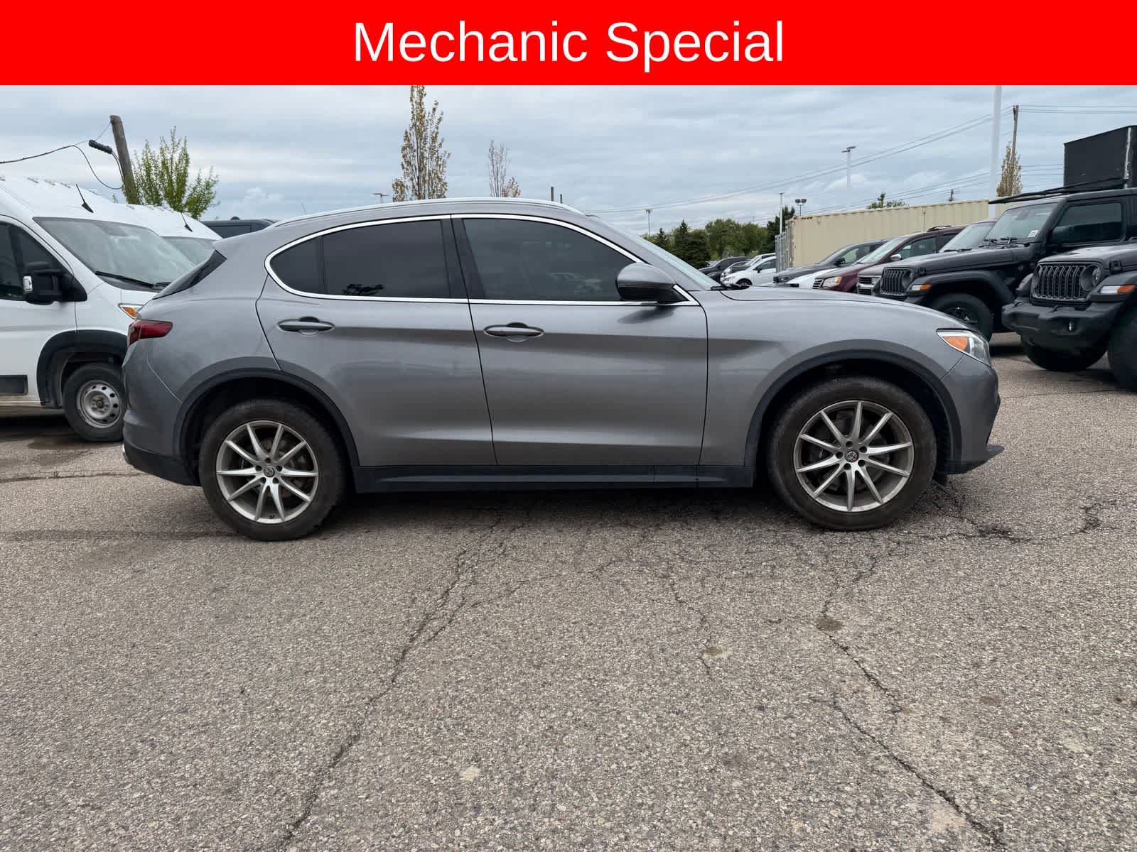Thumbnail: 2018 Alfa Romeo Stelvio - 14