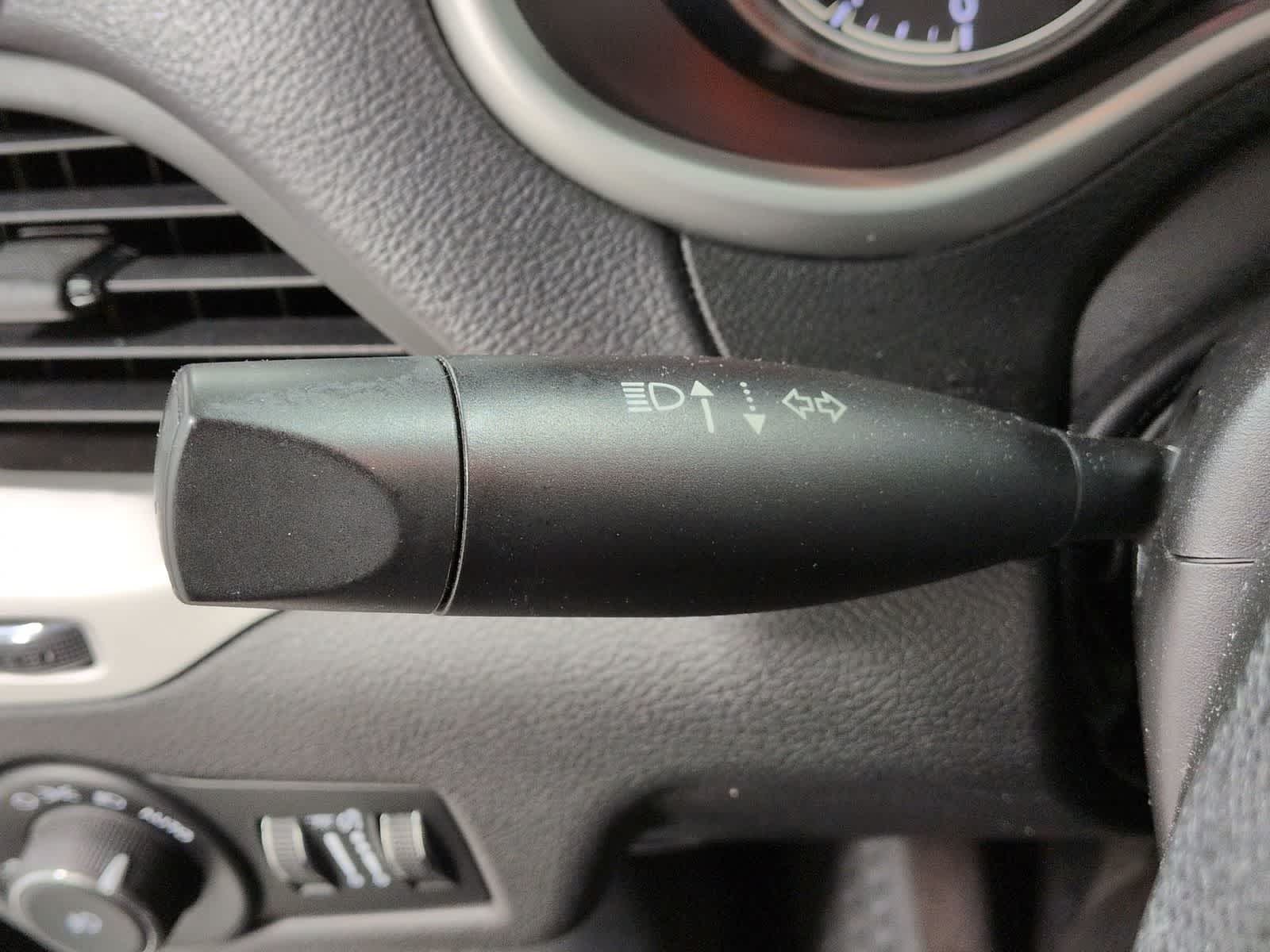 Thumbnail: 2017 Jeep Cherokee - 27