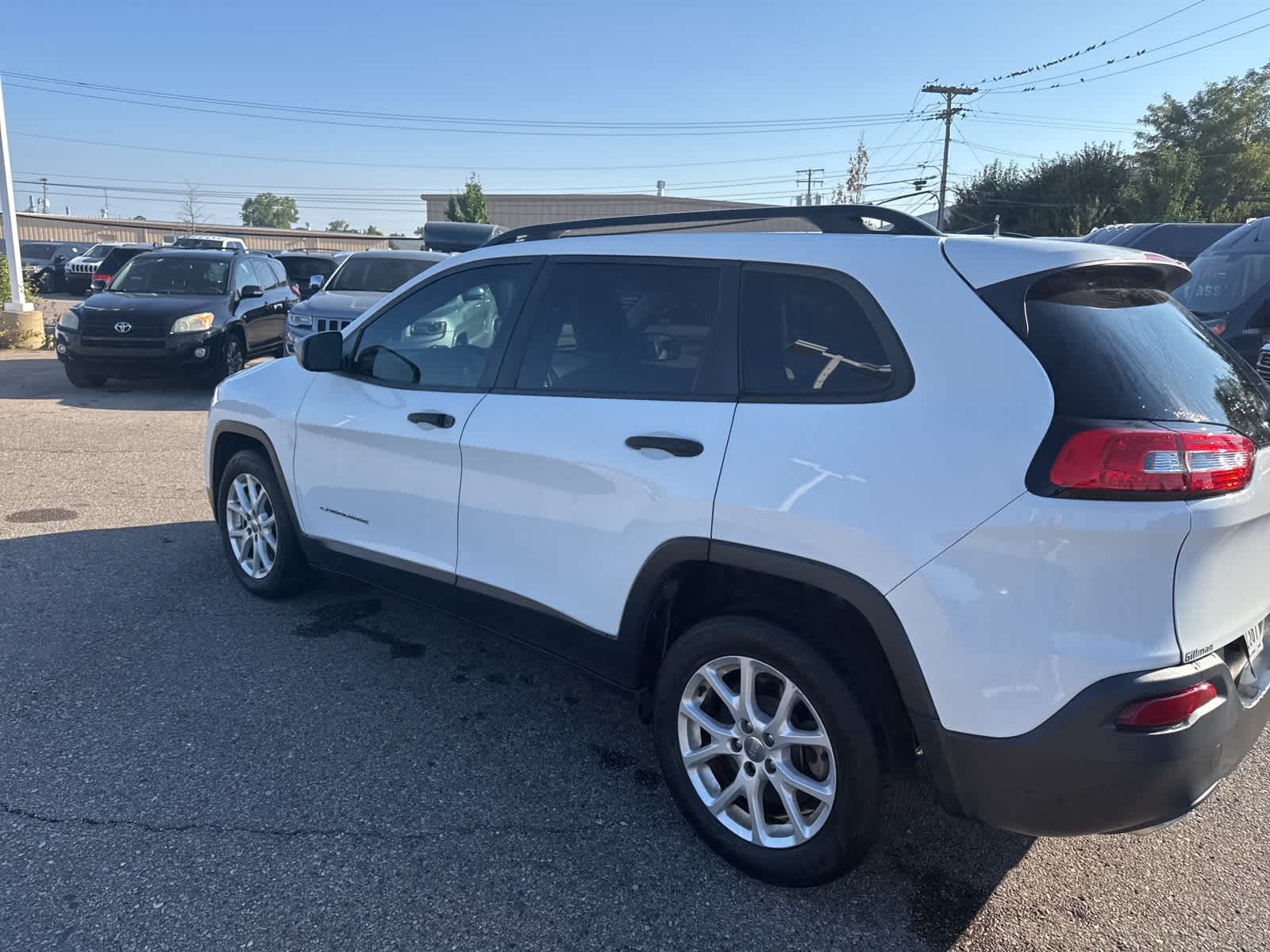 Thumbnail: 2016 Jeep Cherokee - 18
