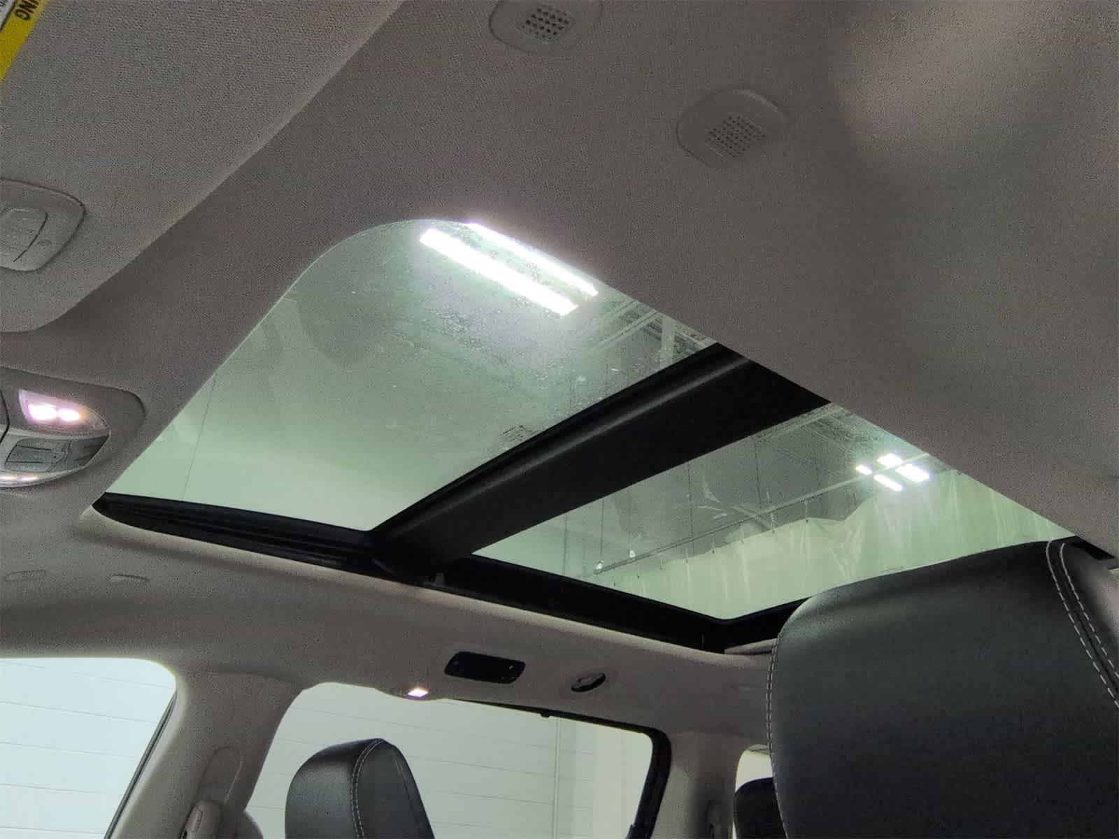 Thumbnail: 2022 Chrysler Pacifica - 20