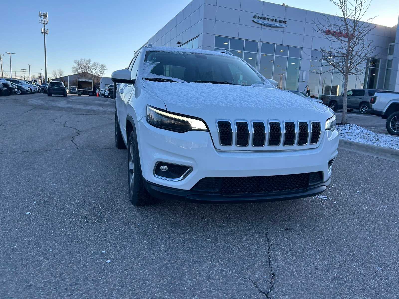 Thumbnail: 2019 Jeep Cherokee - 9