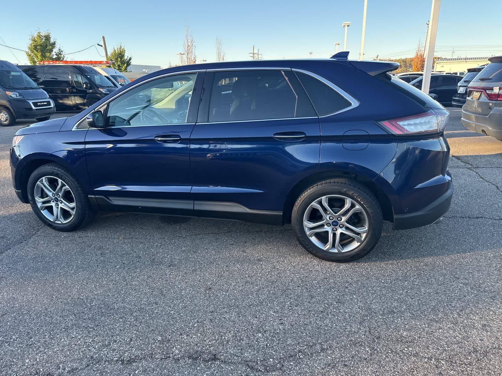 Thumbnail: 2016 Ford Edge - 20