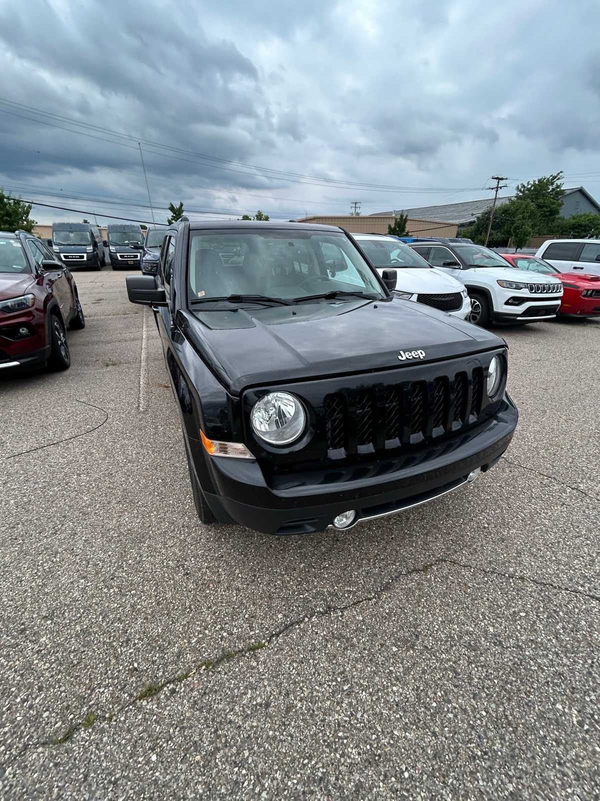 Thumbnail: 2017 Jeep Patriot - 10