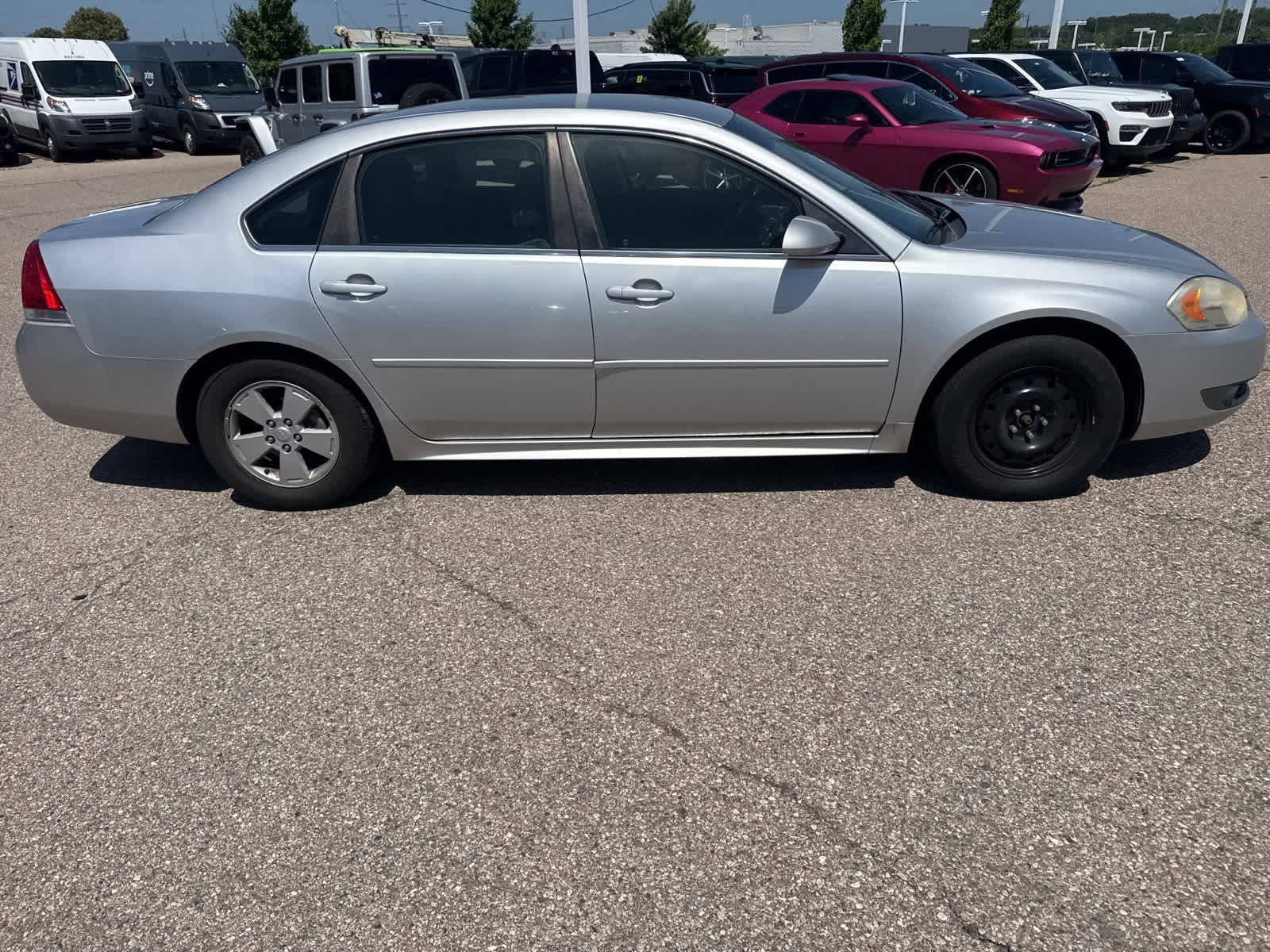 Thumbnail: 2011 Chevrolet Impala - 11