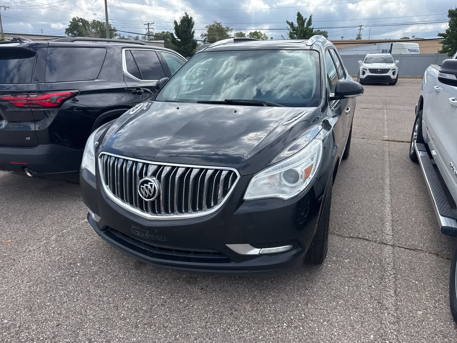 2017 Buick Enclave Leather photo 2