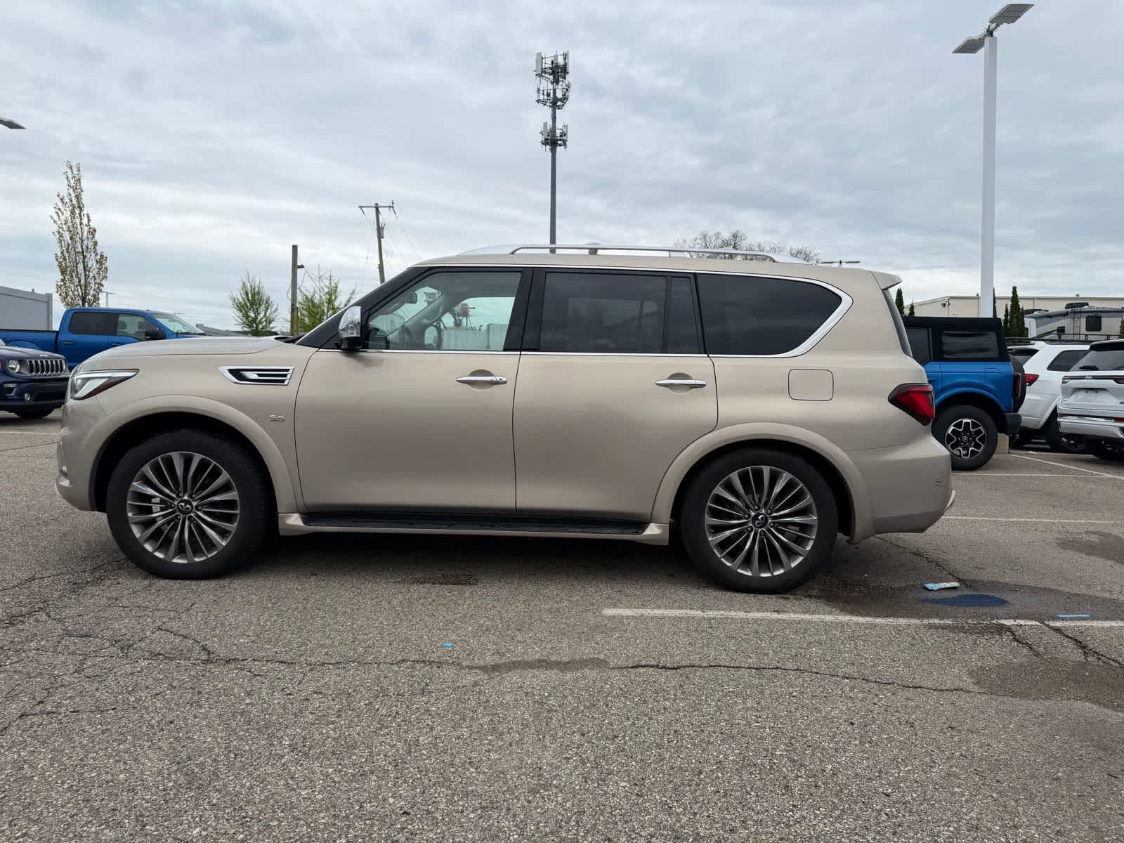 Thumbnail: 2019 INFINITI QX80 - 29