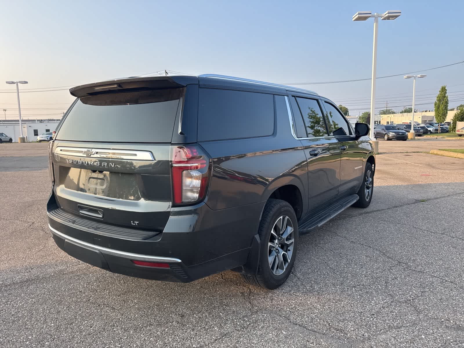 Thumbnail: 2022 Chevrolet Suburban - 15