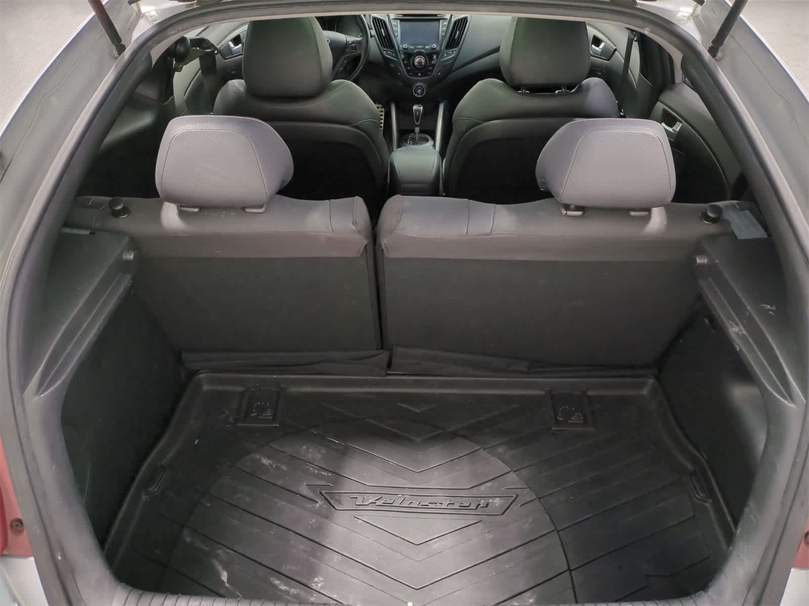 Thumbnail: 2015 Hyundai Veloster - 37