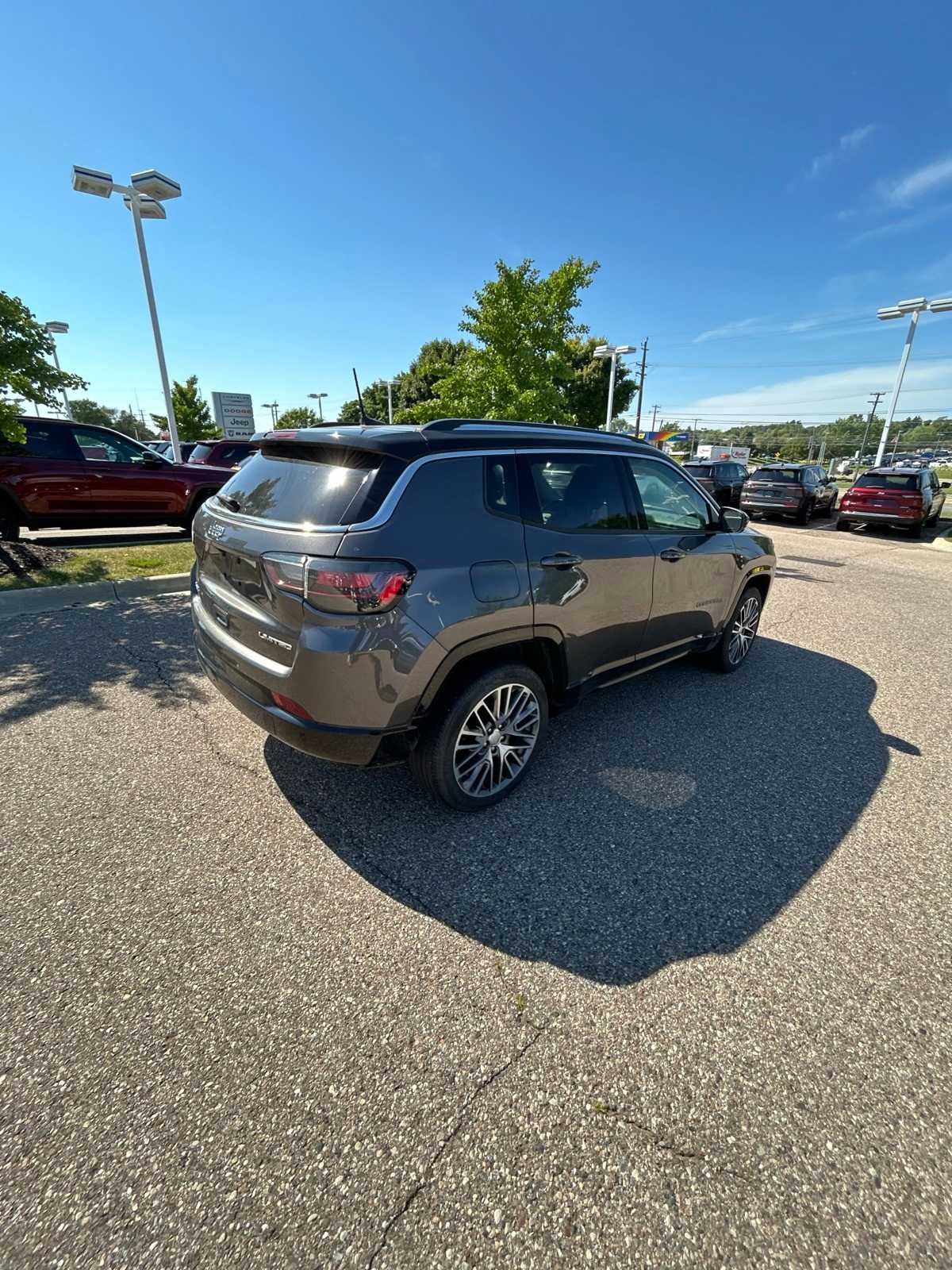 Thumbnail: 2022 Jeep Compass - 19