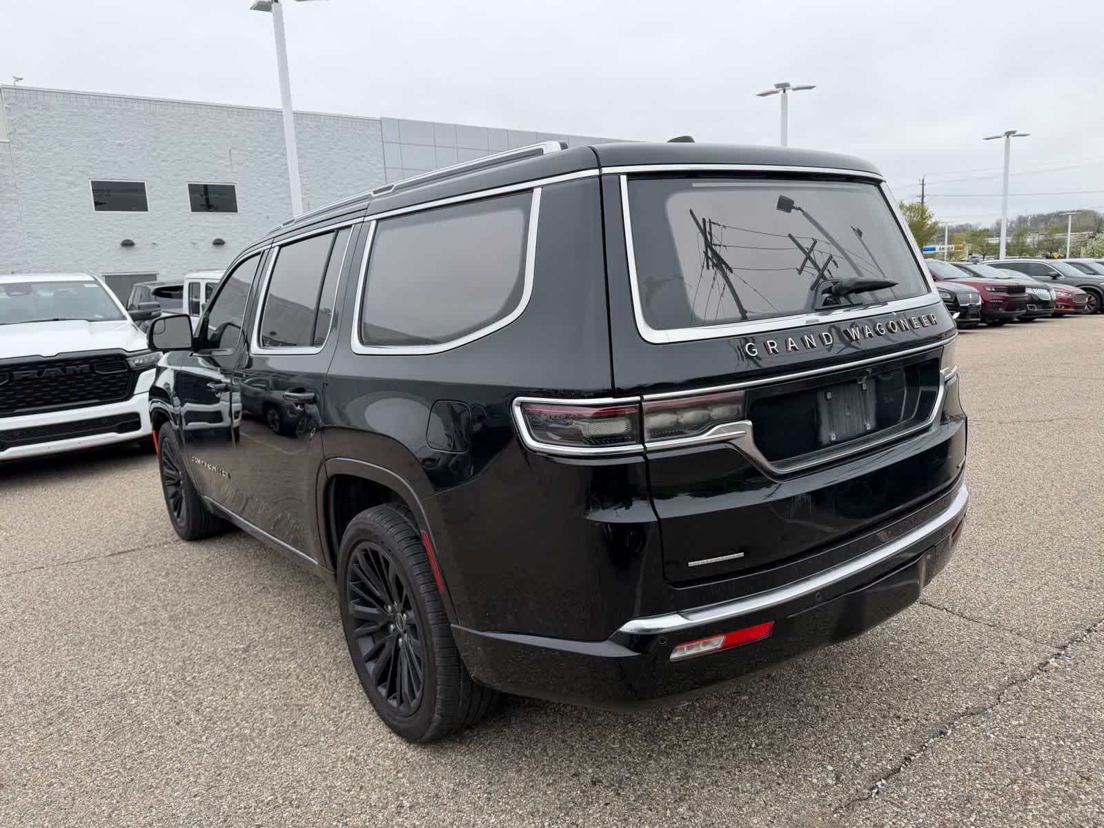 Thumbnail: 2022 Jeep Grand Wagoneer - 22