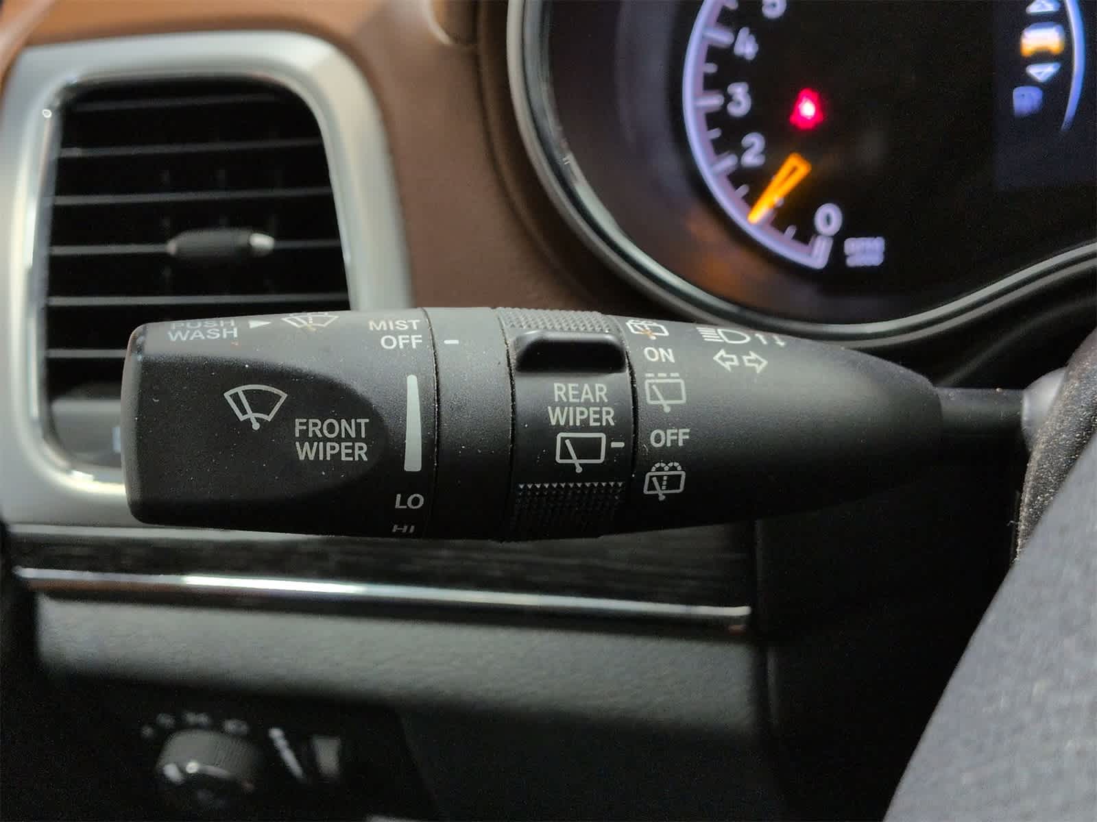 Thumbnail: 2019 Jeep Grand Cherokee - 28