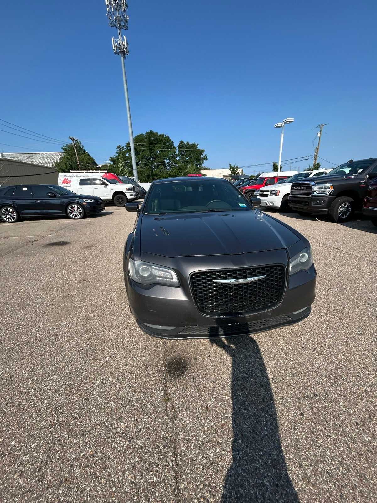 Thumbnail: 2019 Chrysler 300 - 6