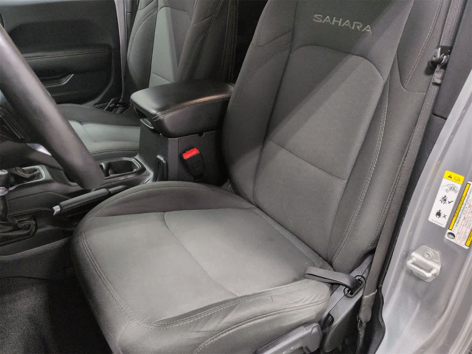 Thumbnail: 2019 Jeep Wrangler - 17