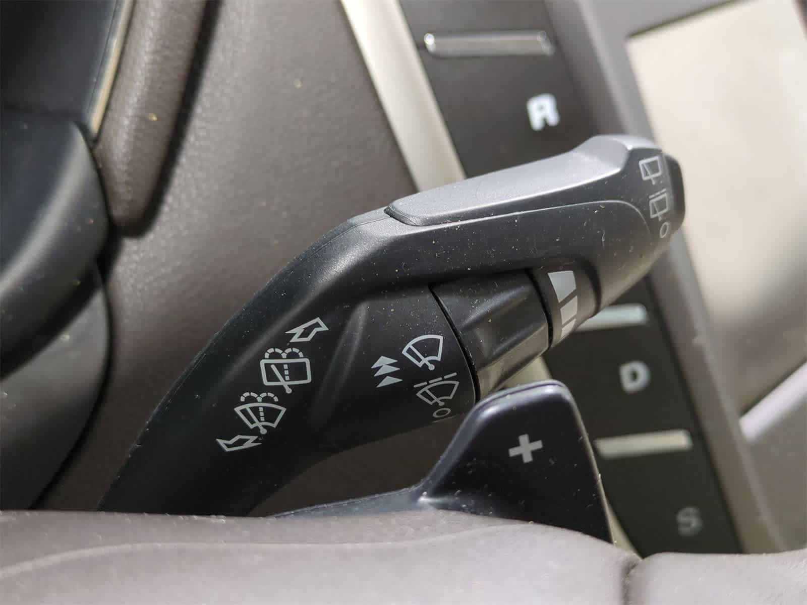 Thumbnail: 2015 Lincoln MKC - 28