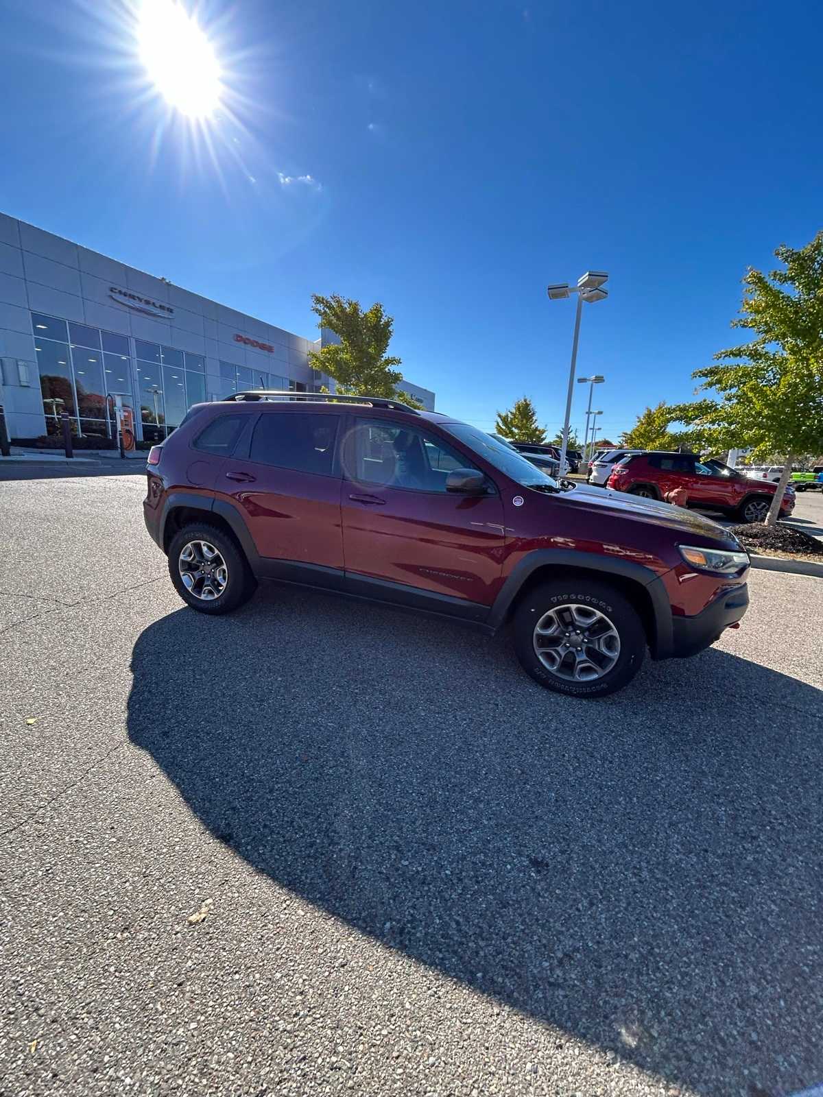 Thumbnail: 2019 Jeep Cherokee - 12