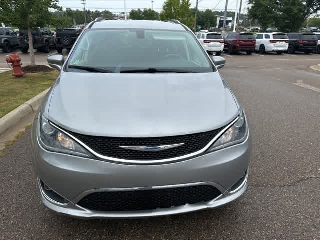 Used 2018 Chrysler Pacifica Touring L with VIN 2C4RC1BG3JR258812 for sale in Farmington, MI