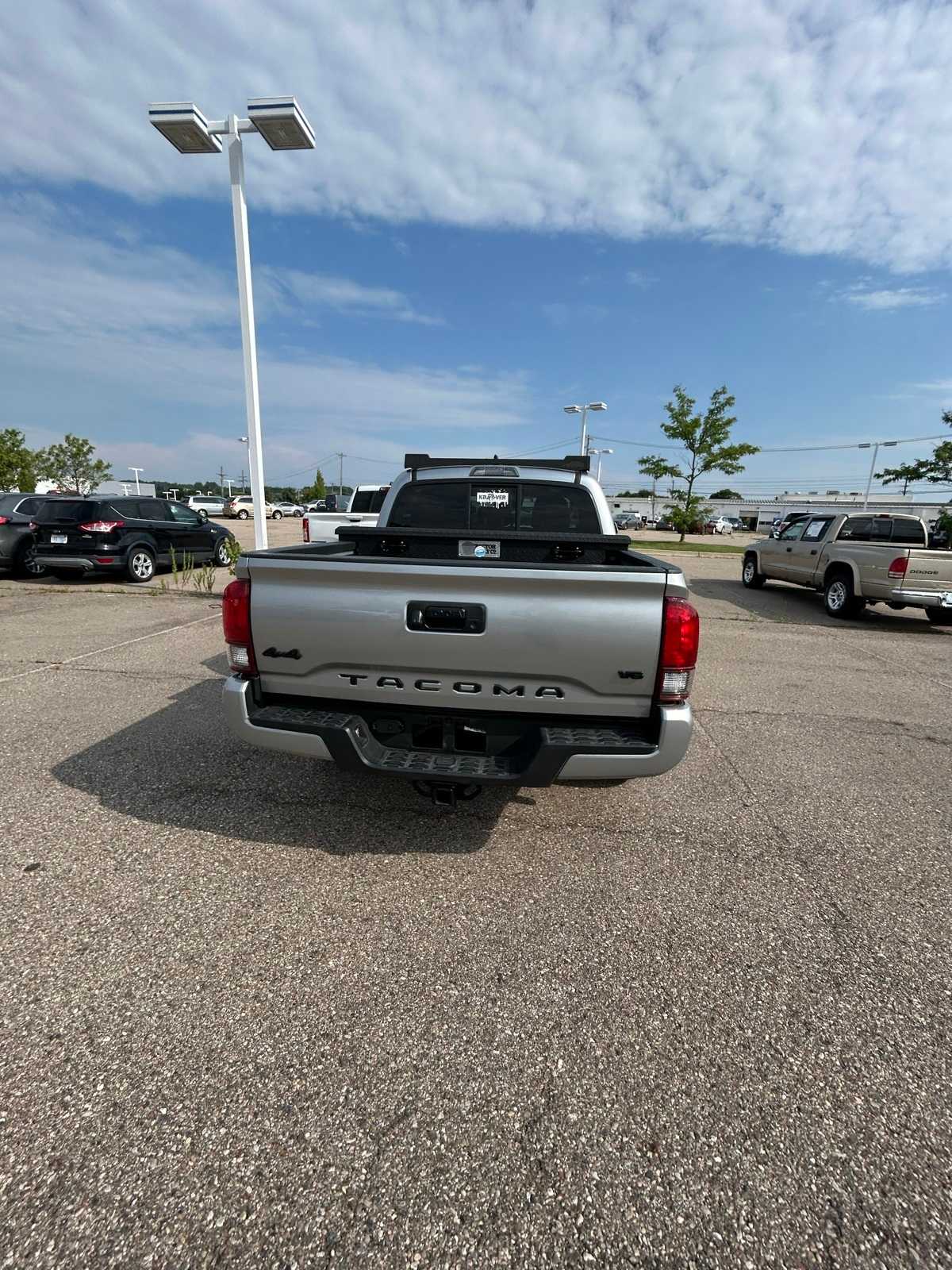 Thumbnail: 2023 Toyota Tacoma - 22