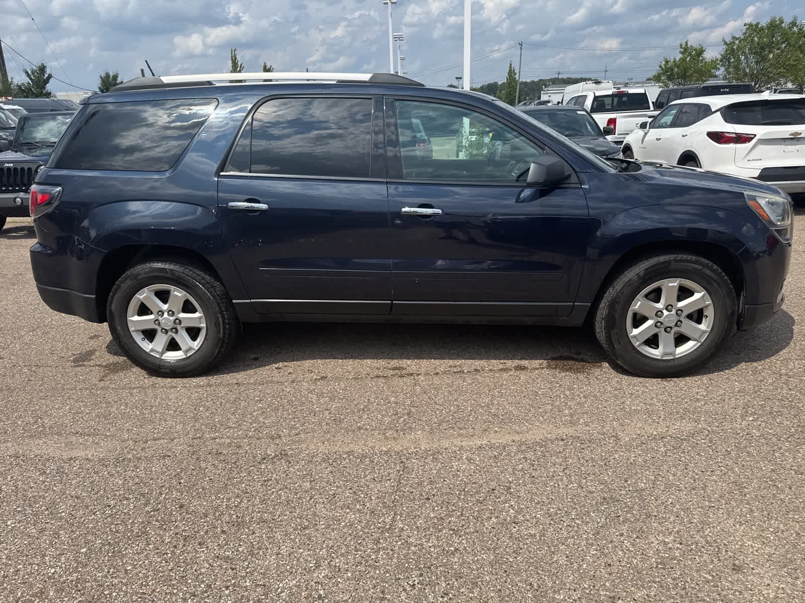 Thumbnail: 2016 GMC Acadia - 9