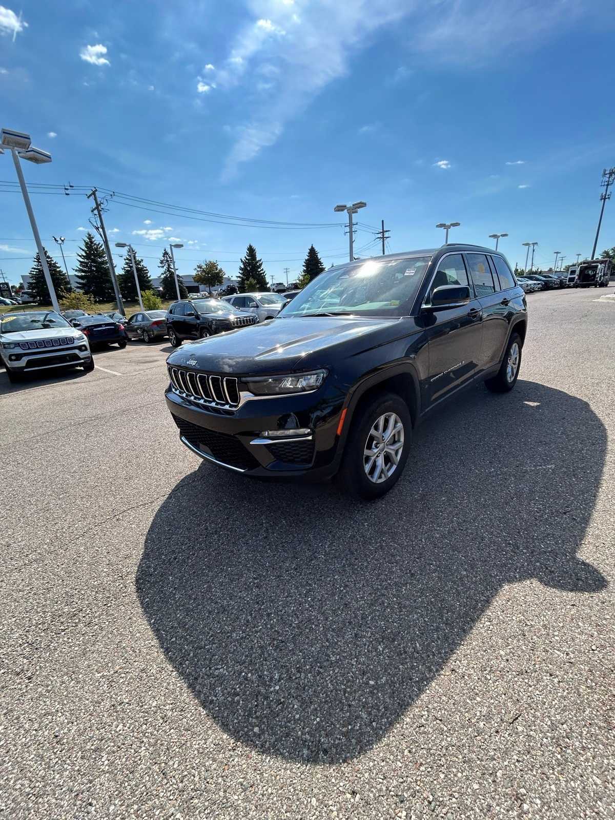 Thumbnail: 2022 Jeep Grand Cherokee - 2