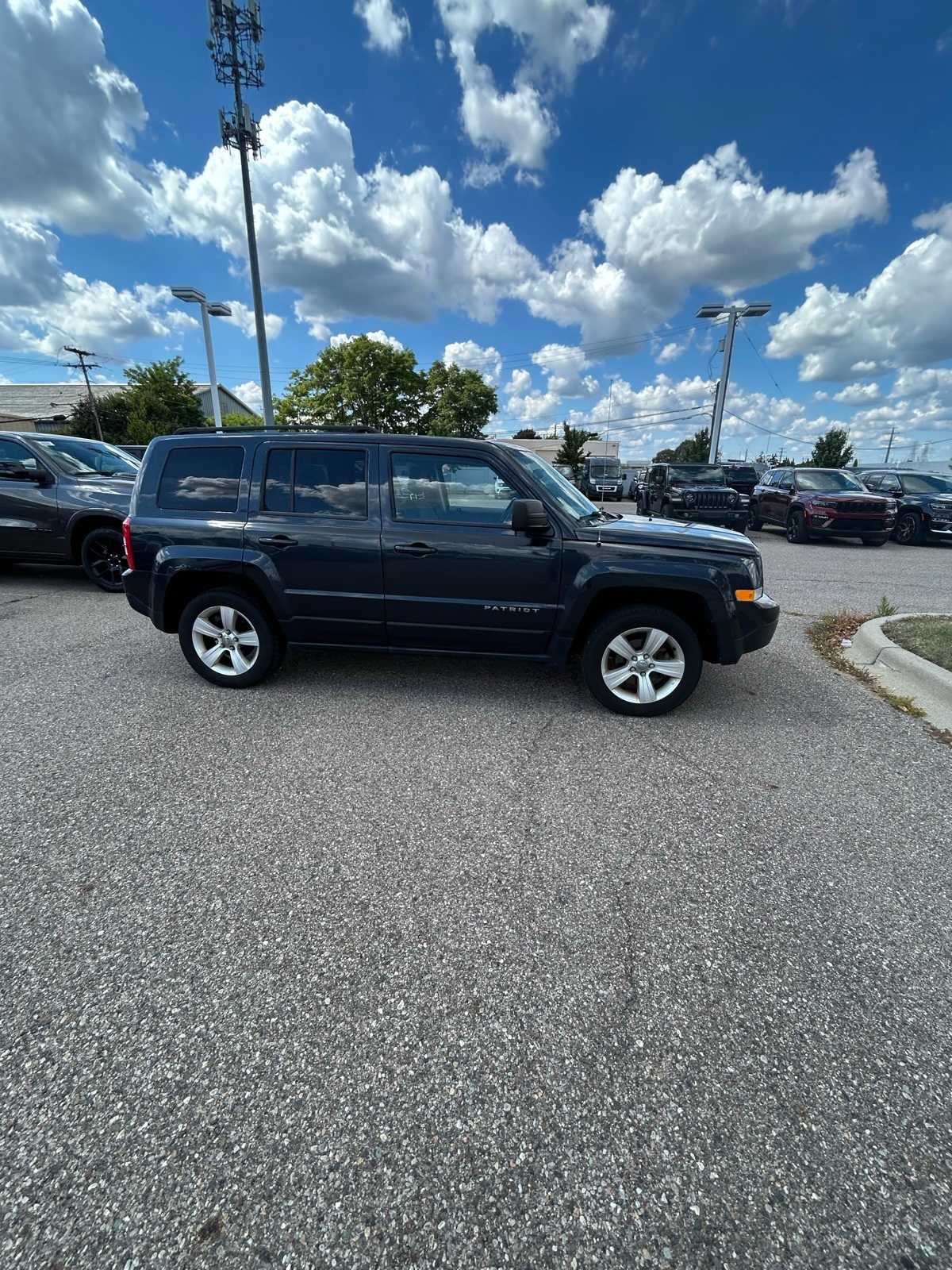 Thumbnail: 2014 Jeep Patriot - 12