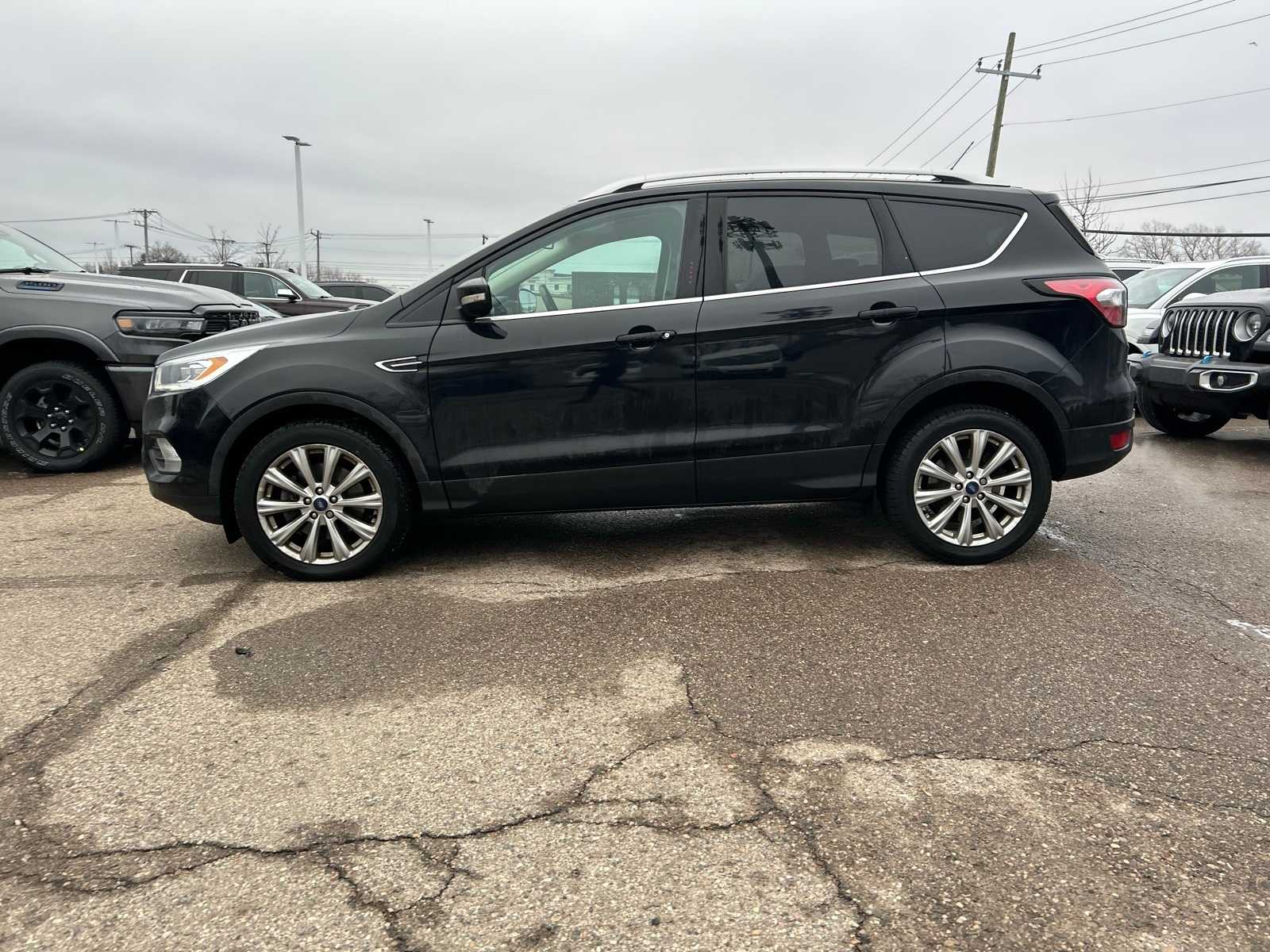 Thumbnail: 2018 Ford Escape - 26