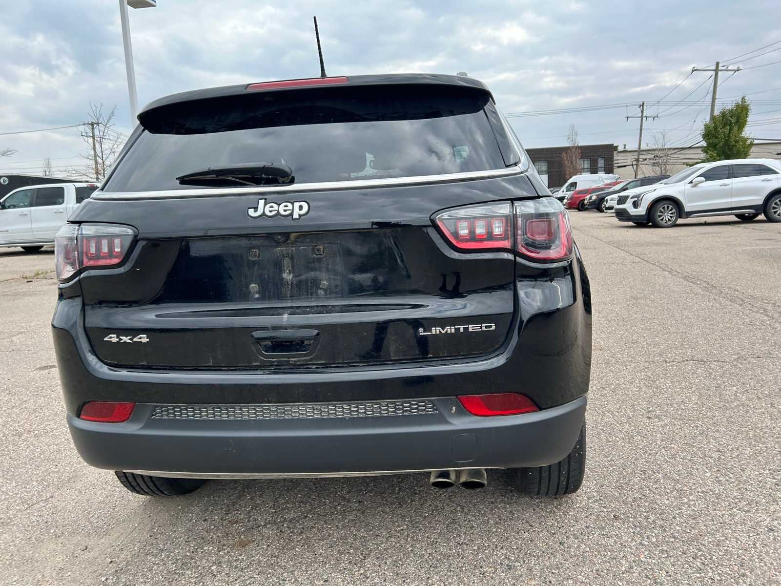 Thumbnail: 2022 Jeep Compass - 18