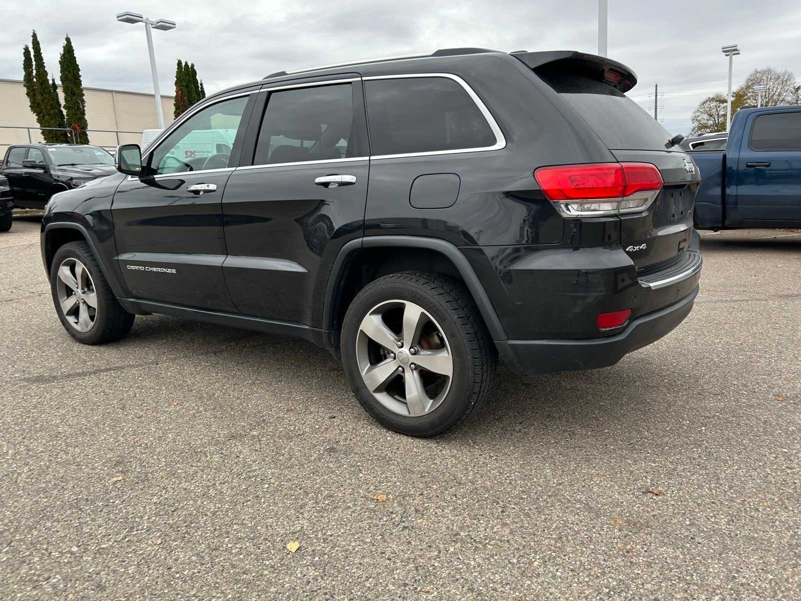 Thumbnail: 2015 Jeep Grand Cherokee - 23