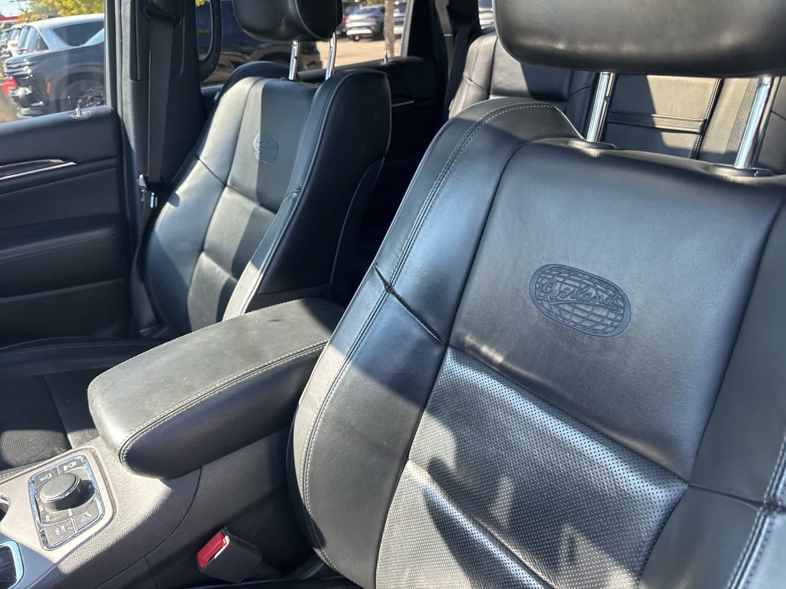 Thumbnail: 2020 Jeep Grand Cherokee - 31