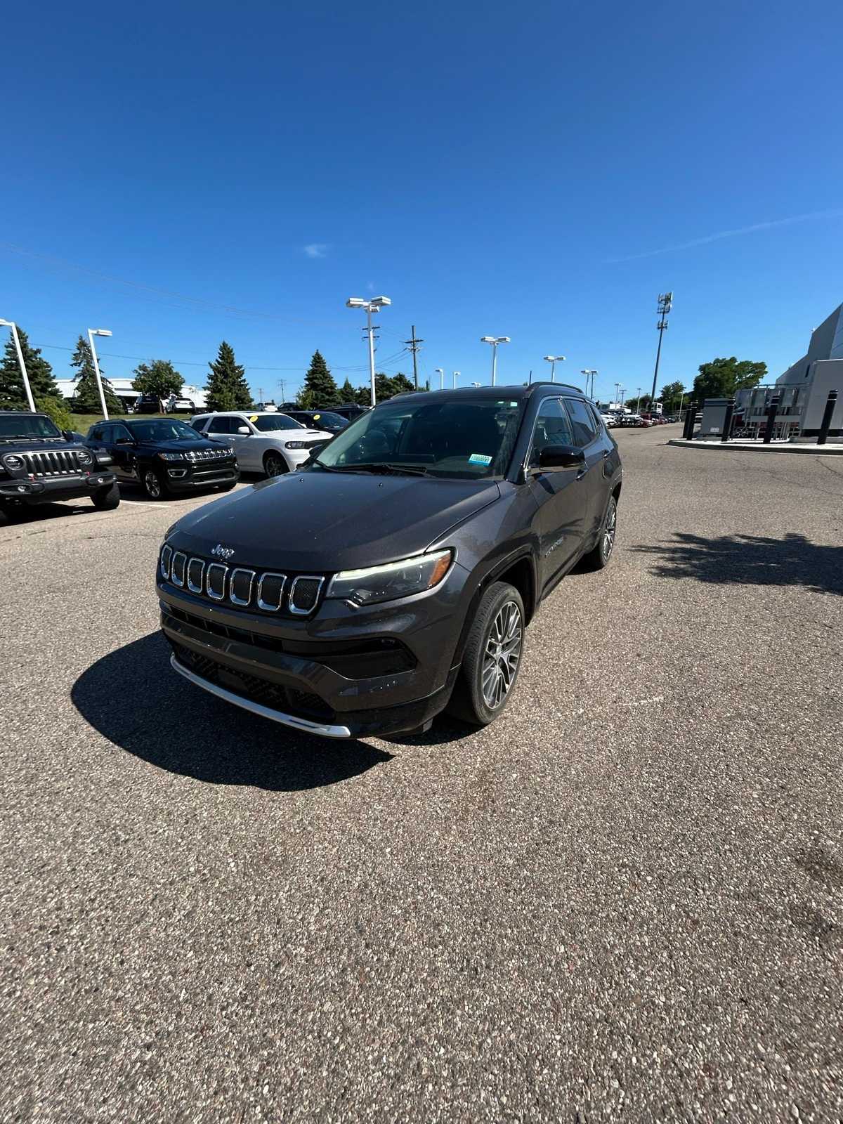Thumbnail: 2022 Jeep Compass - 4