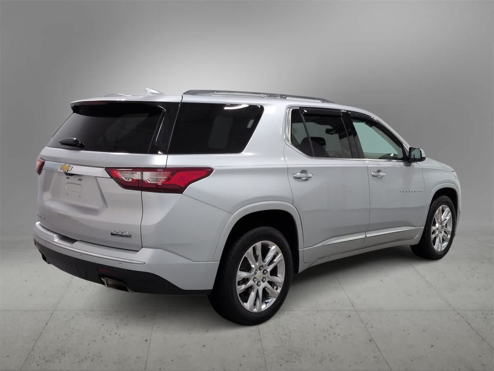 Thumbnail: 2020 Chevrolet Traverse - 8