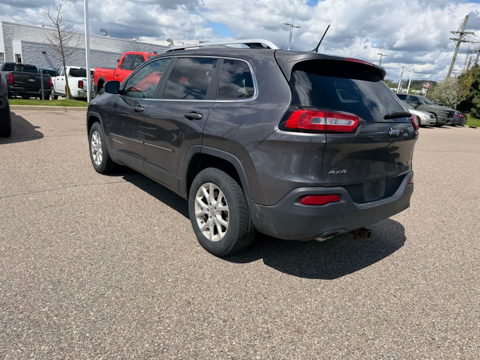 Thumbnail: 2015 Jeep Cherokee - 22