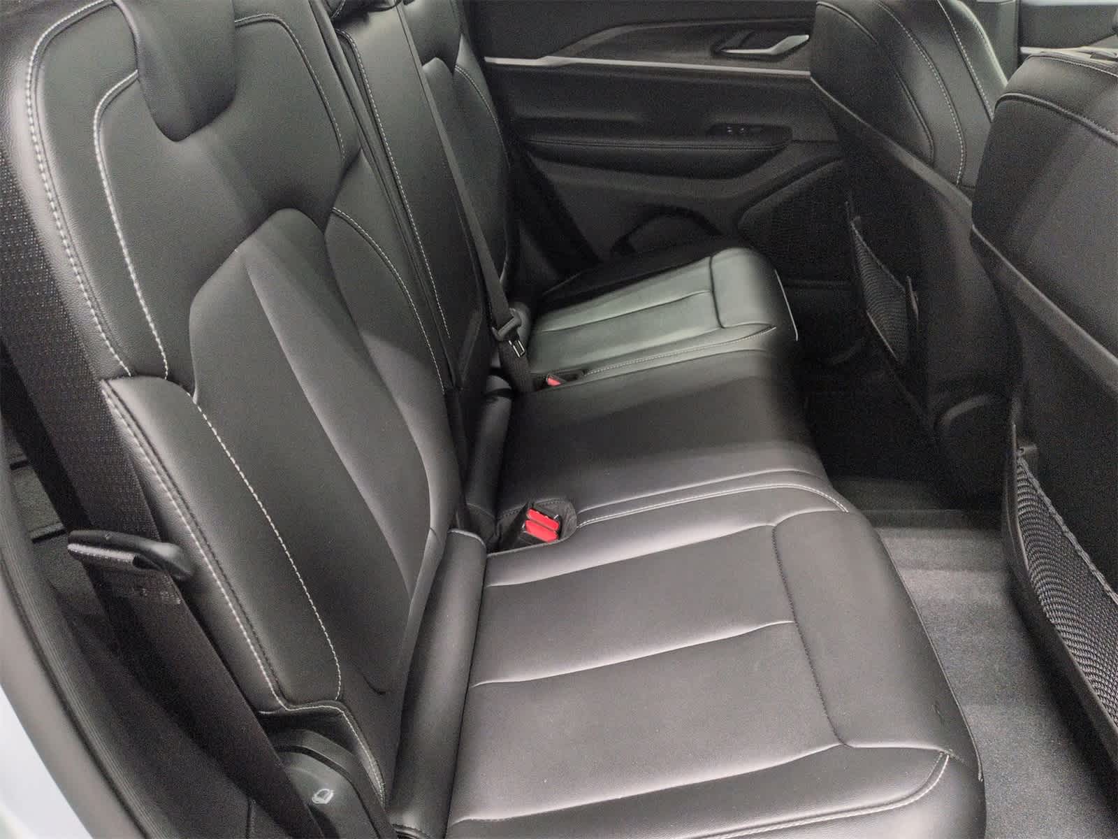 Thumbnail: 2023 Jeep Grand Cherokee - 20