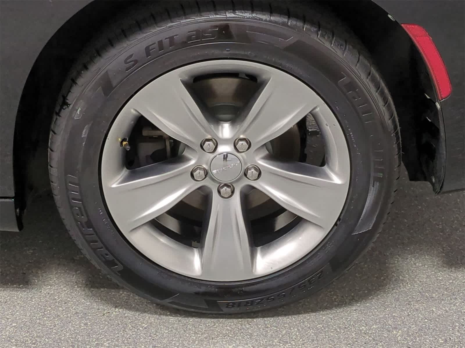 Thumbnail: 2015 Dodge Charger - 14