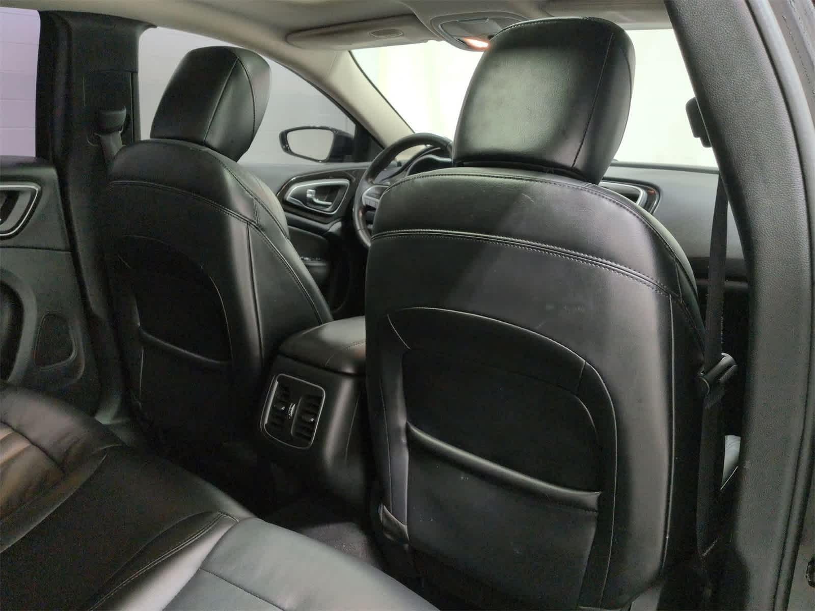 Thumbnail: 2015 Chrysler 200 - 19