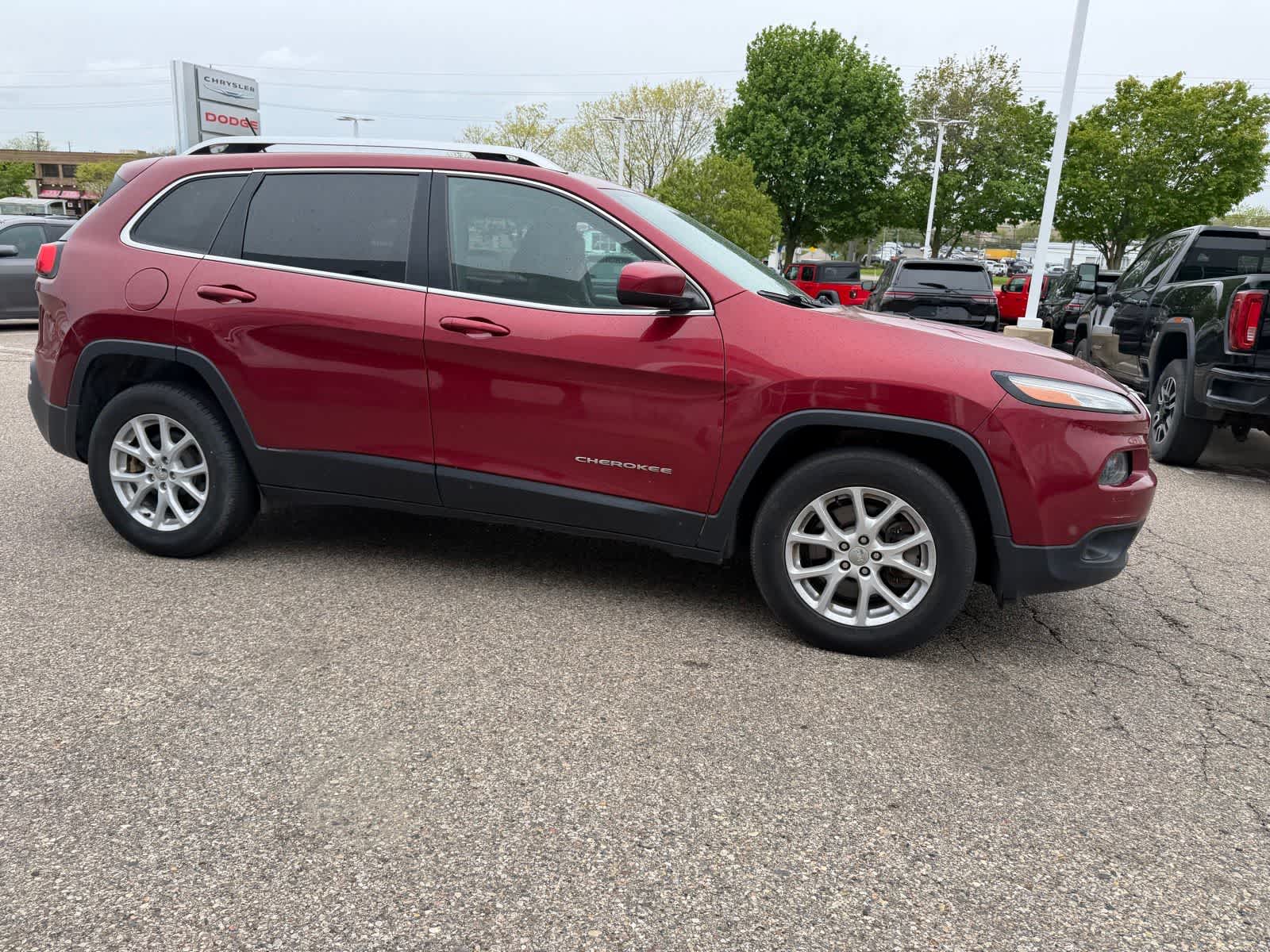 Thumbnail: 2015 Jeep Cherokee - 9