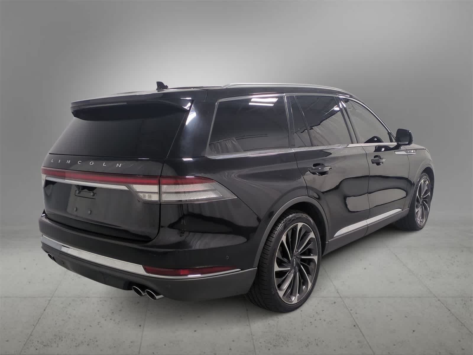 Thumbnail: 2020 Lincoln Aviator - 8