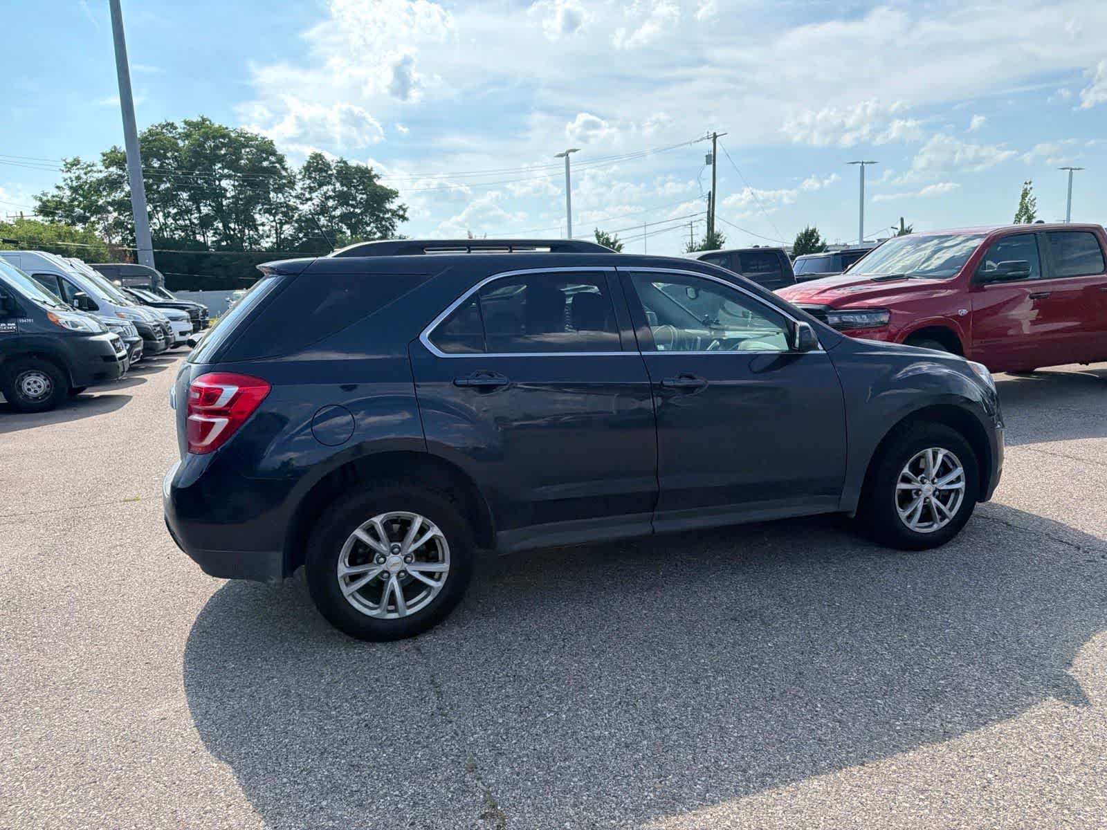 Thumbnail: 2016 Chevrolet Equinox - 16