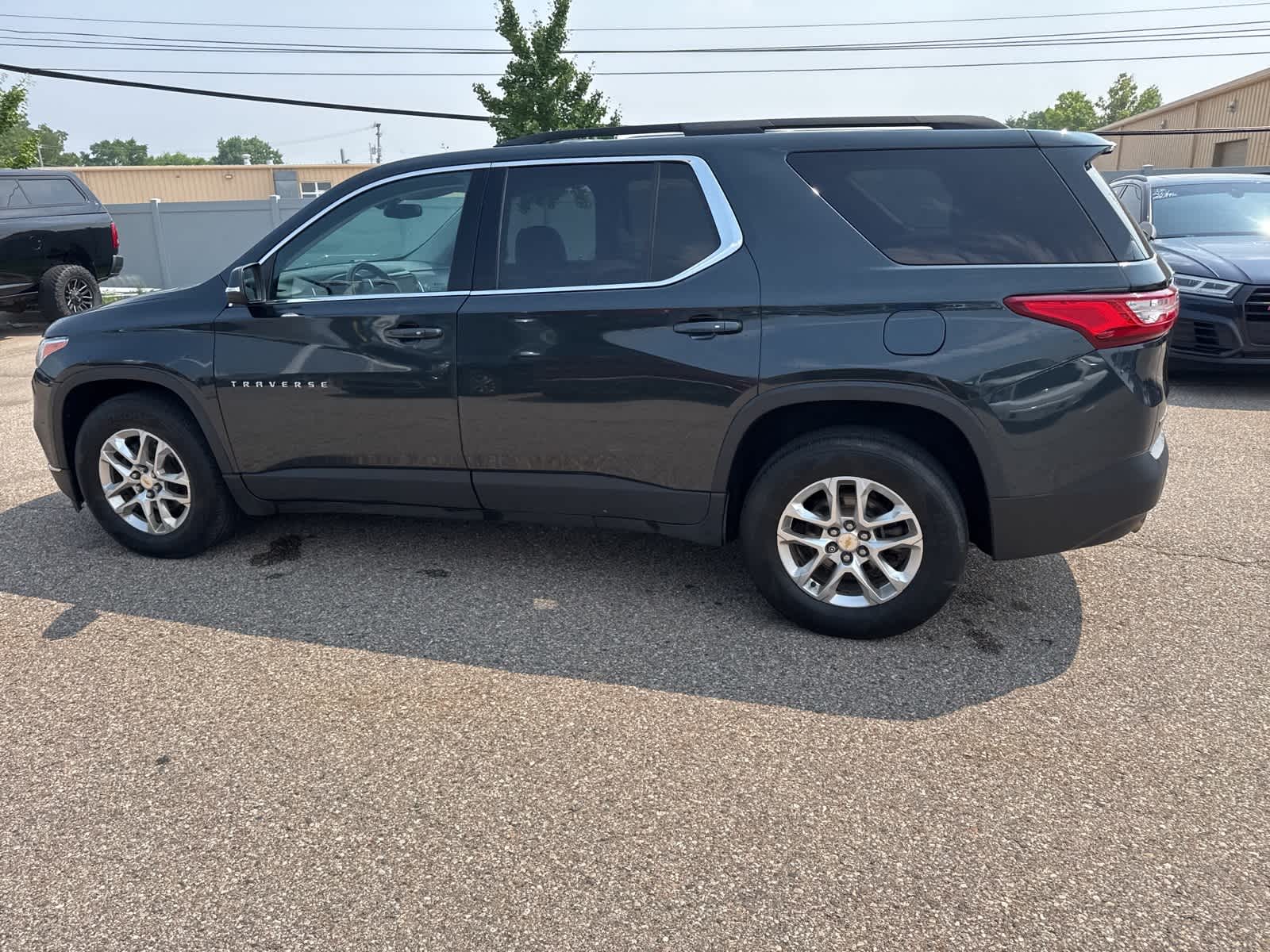 Thumbnail: 2021 Chevrolet Traverse - 24