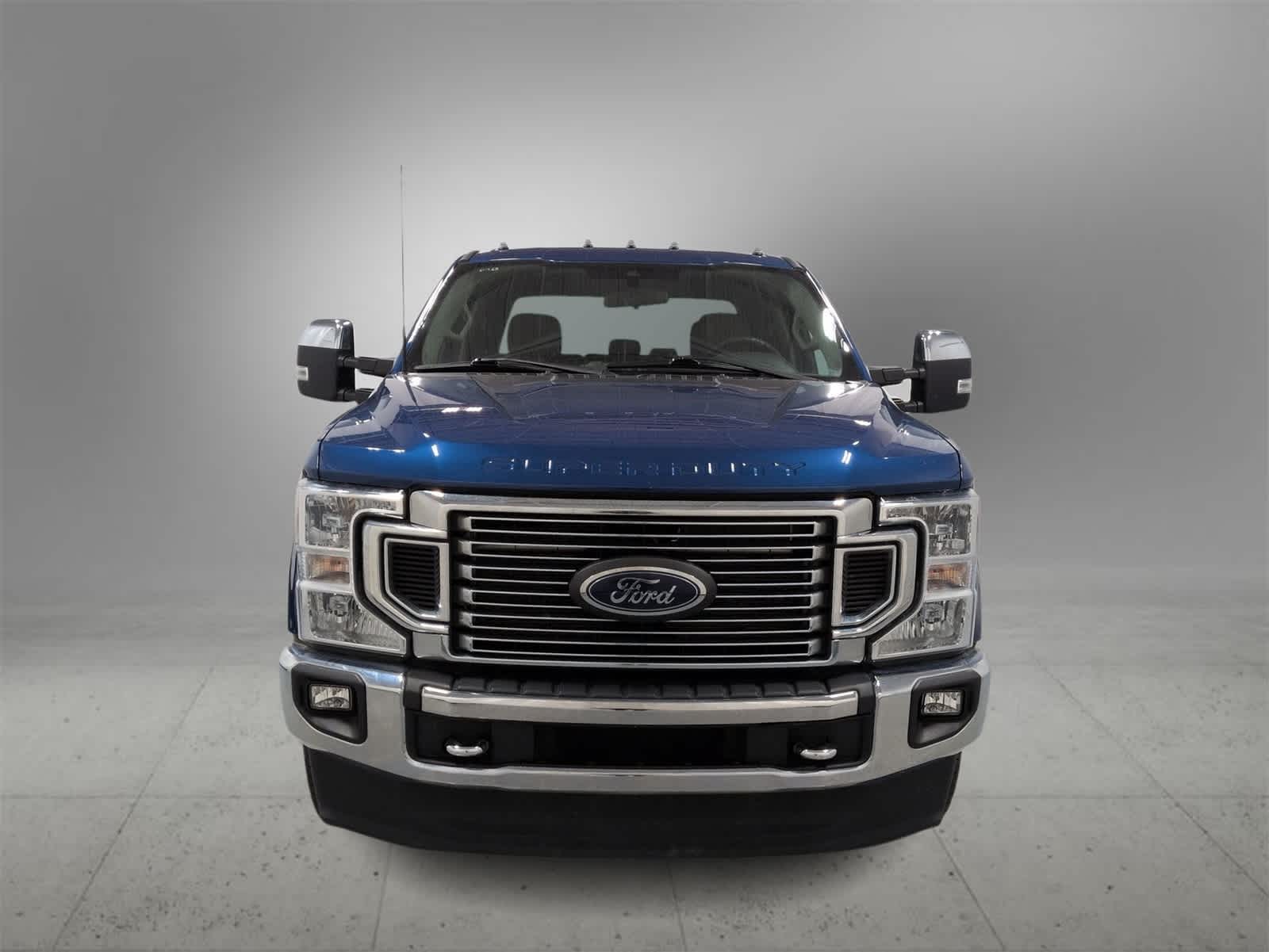 2022 Ford F-350 XLT photo 3