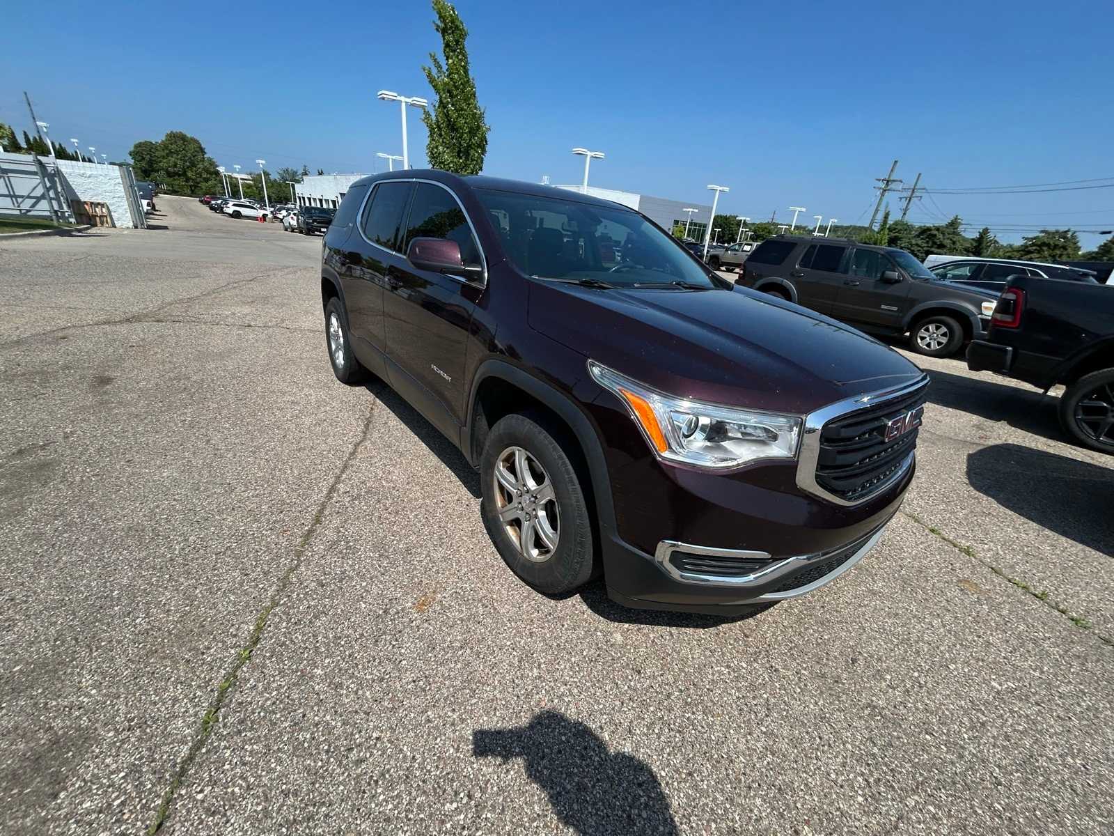 2017 GMC Acadia SLE 10
