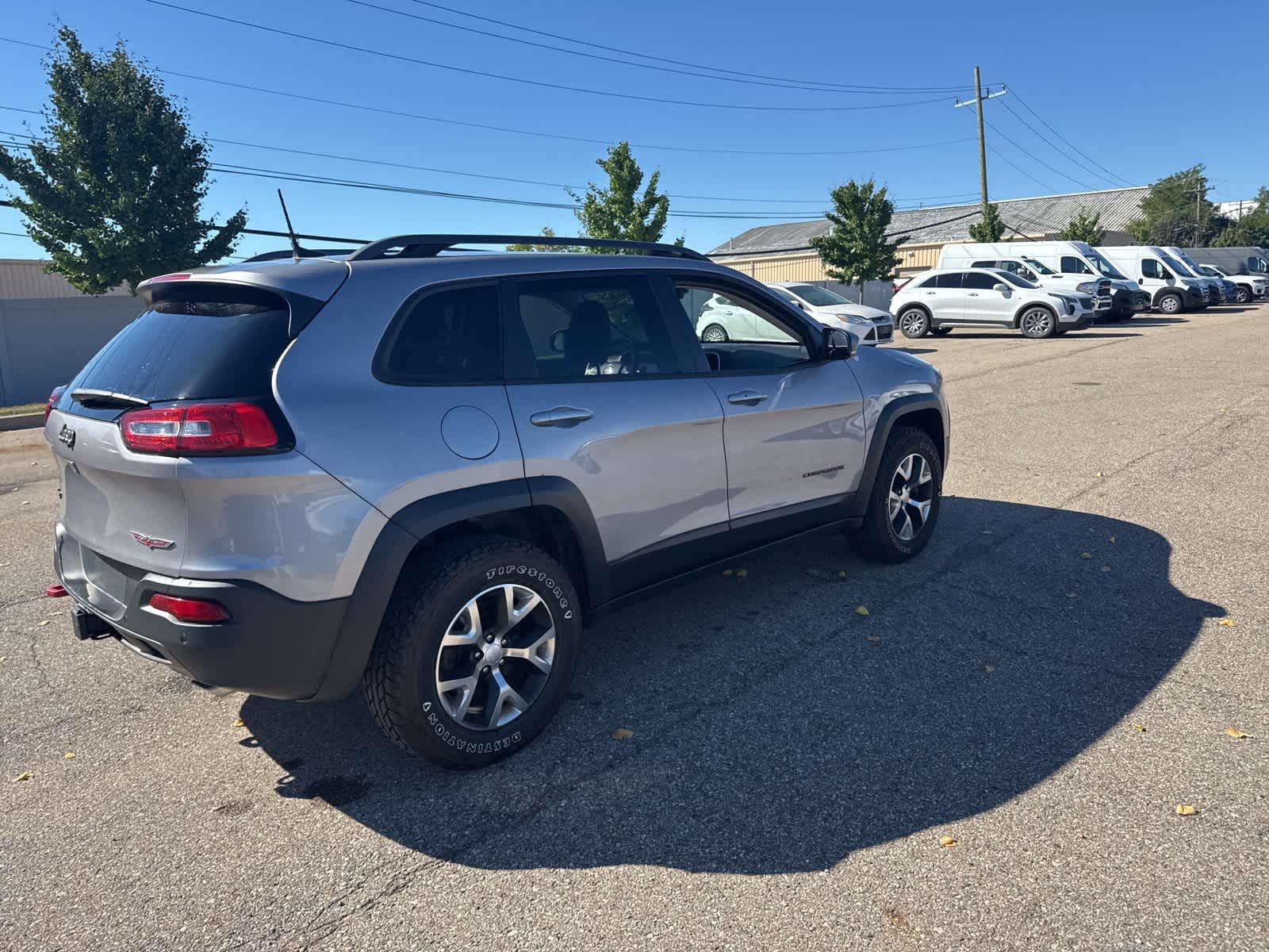 Thumbnail: 2018 Jeep Cherokee - 18