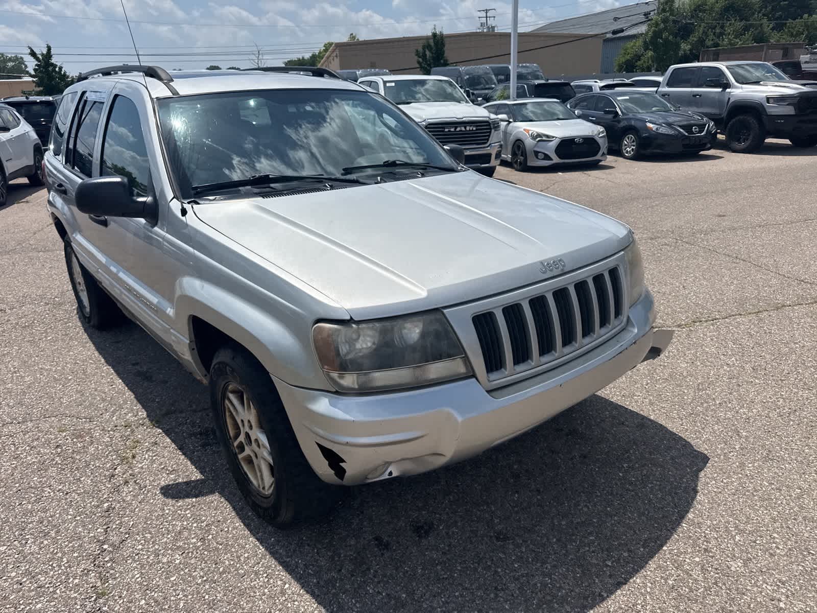 Thumbnail: 2004 Jeep Grand Cherokee - 7