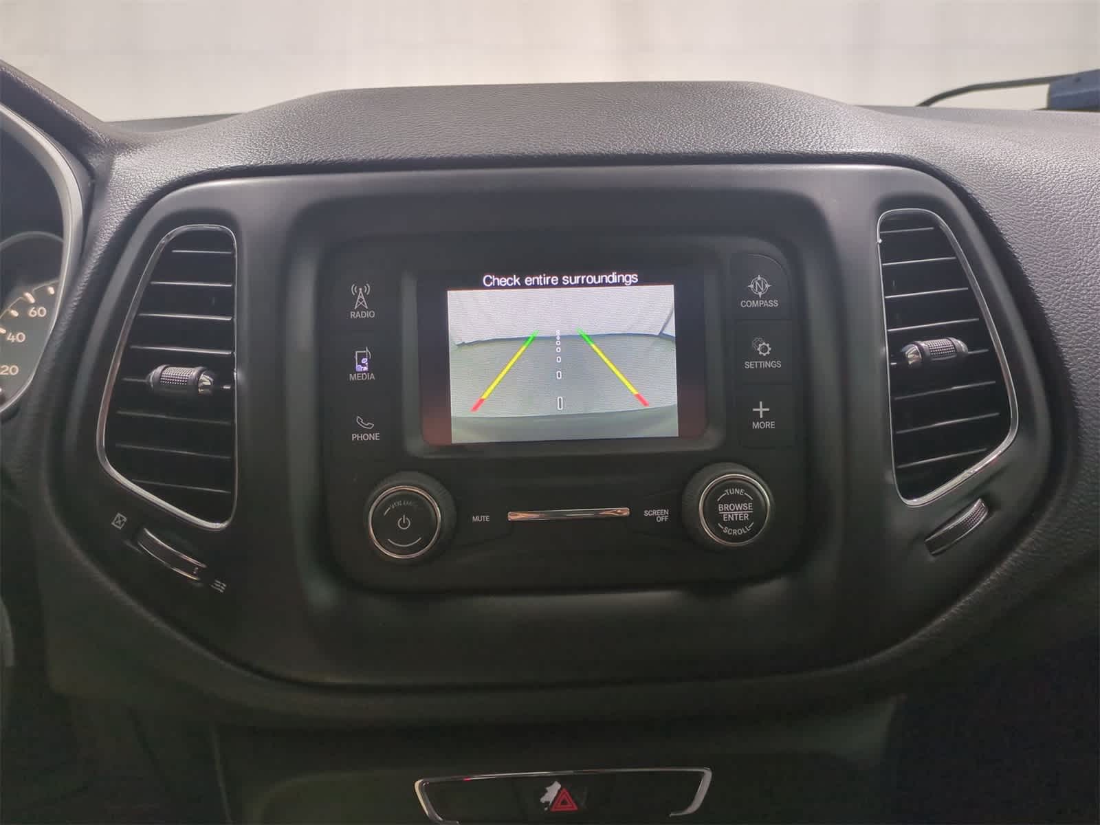 Thumbnail: 2018 Jeep Compass - 28