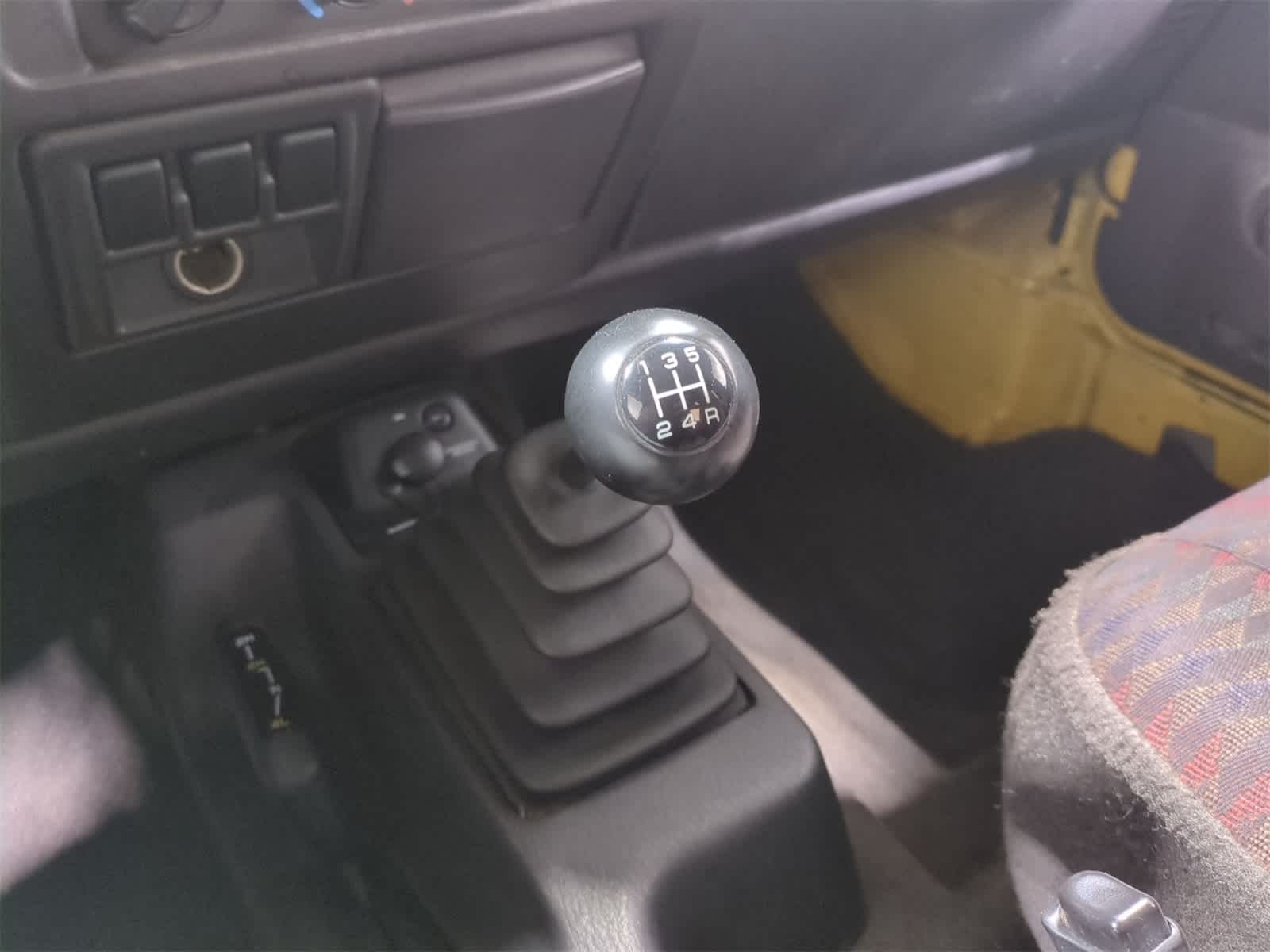 Thumbnail: 2000 Jeep Wrangler - 21