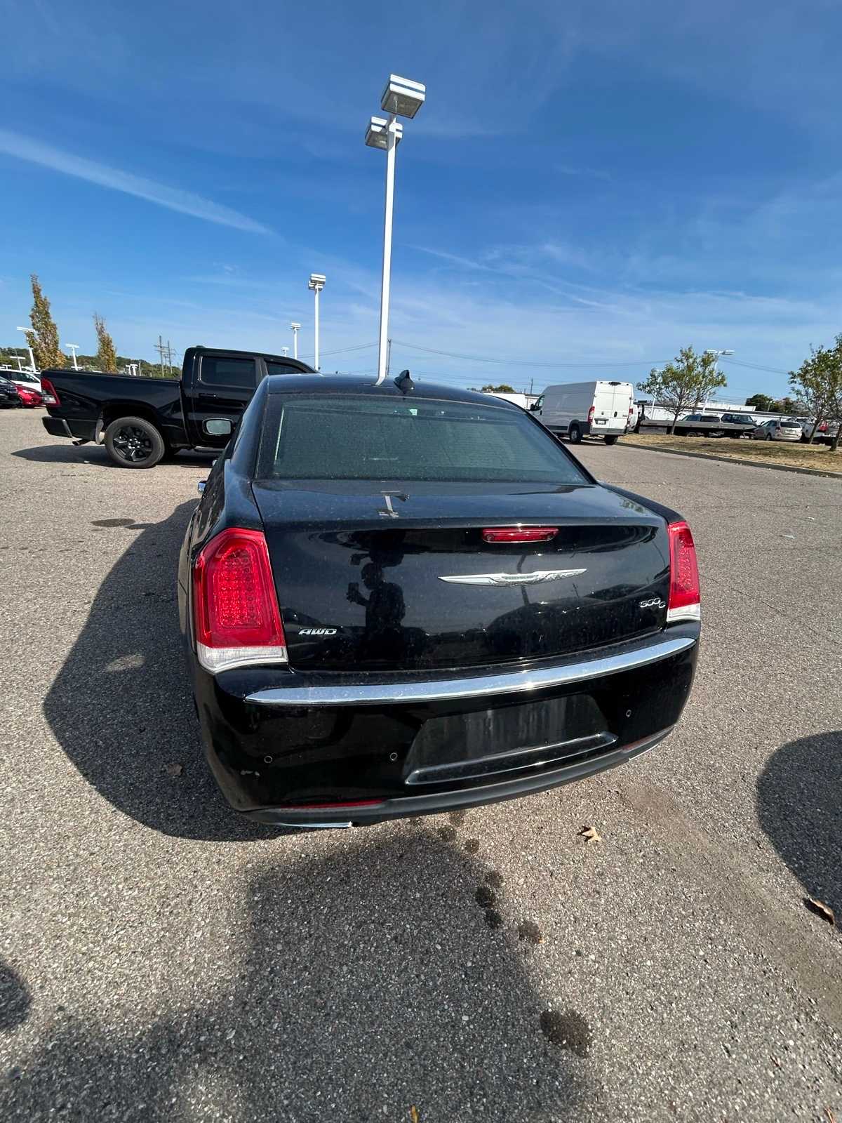 Thumbnail: 2016 Chrysler 300 - 18