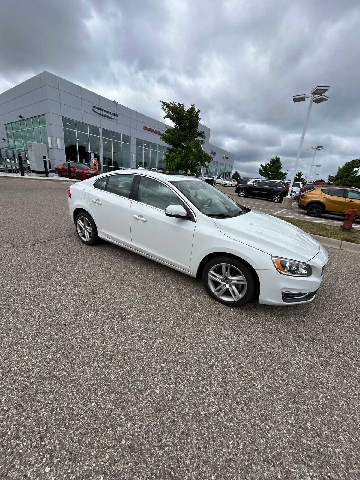 Thumbnail: 2015 Volvo S60 - 10