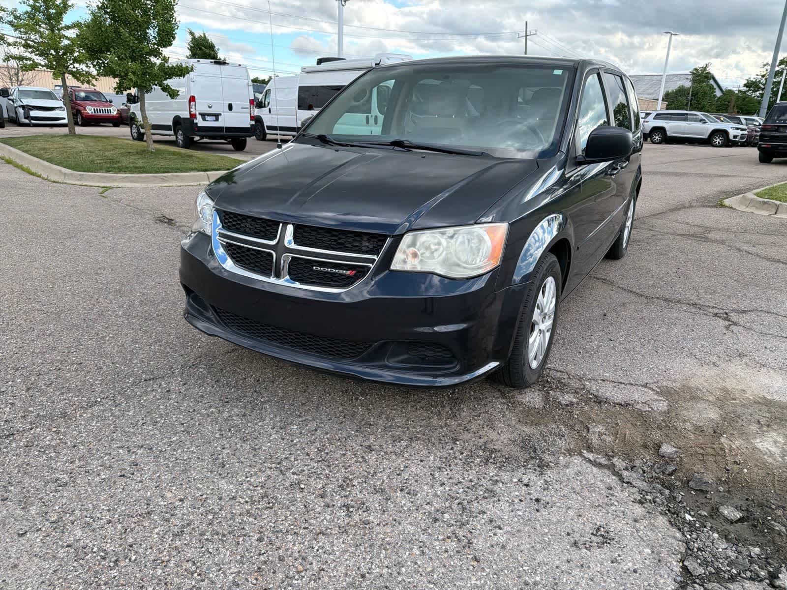 Thumbnail: 2014 Dodge Grand Caravan - 3